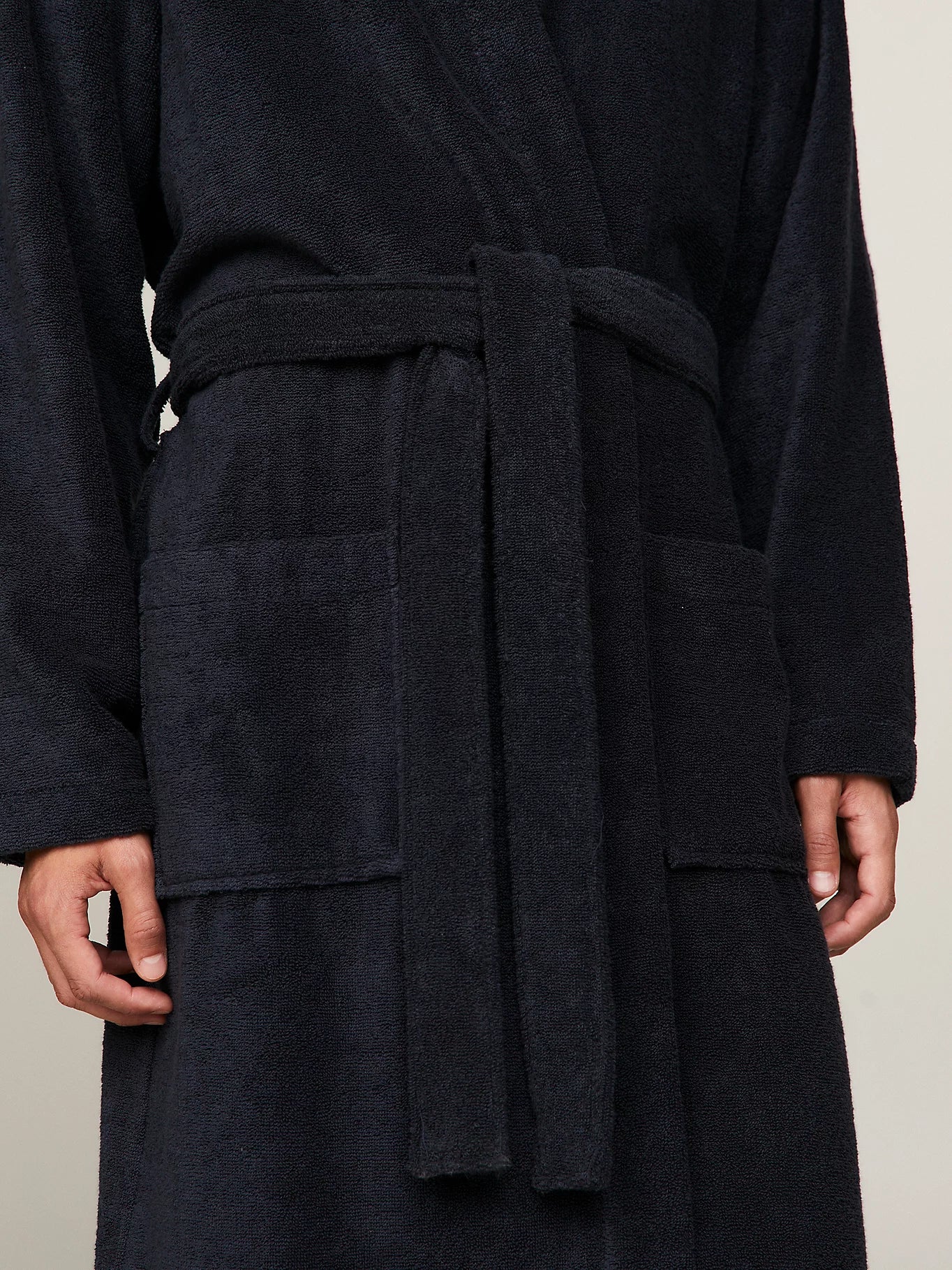 tommy-hilfiger-miesten-kylpytakki-hooded-bathrobe-nos-tummansininen-4