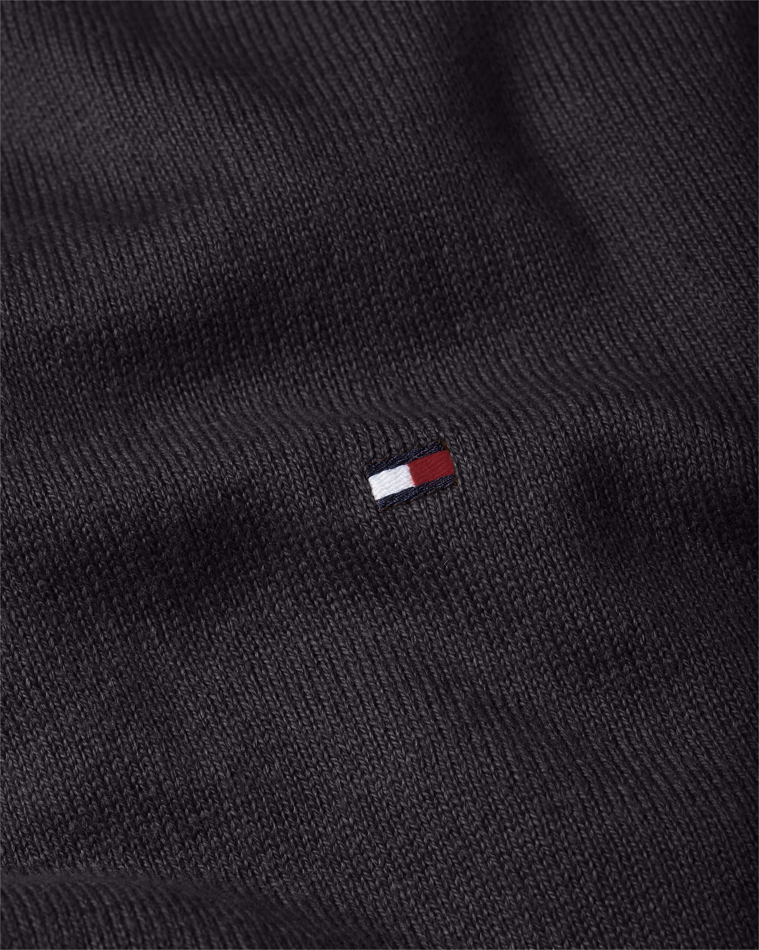 tommy-hilfiger-miesten-neulepusero-pima-org-ctn-cashmere-crew-tummanharmaa-3