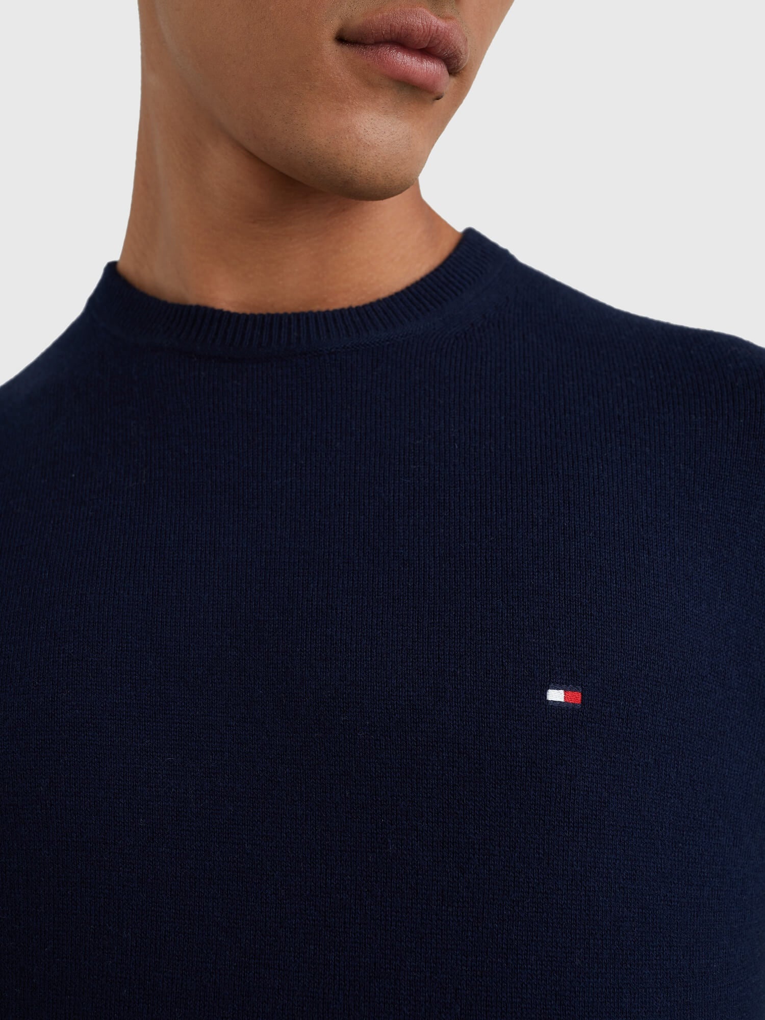 tommy-hilfiger-miesten-neulepusero-pima-org-ctn-cashmere-crew-tummansininen-3