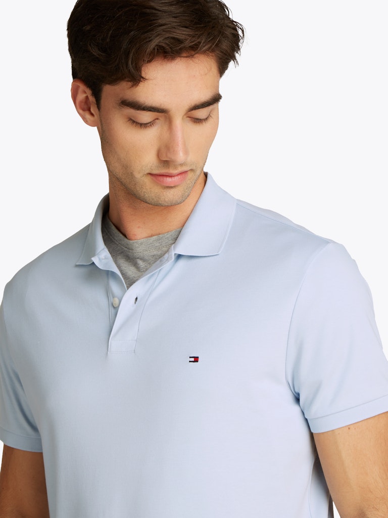 tommy-hilfiger-miesten-pikeepaita-liquid-cotto-reg-seasonal-polo-vaaleansininen-4