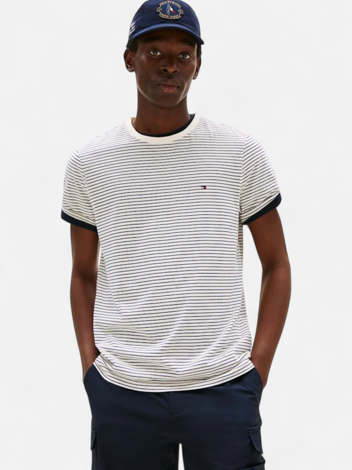 Tommy Hilfiger miesten t-paita, ESSENTIAL REG FIT TEE Raidallinen Valkoine - Kekäle.fi