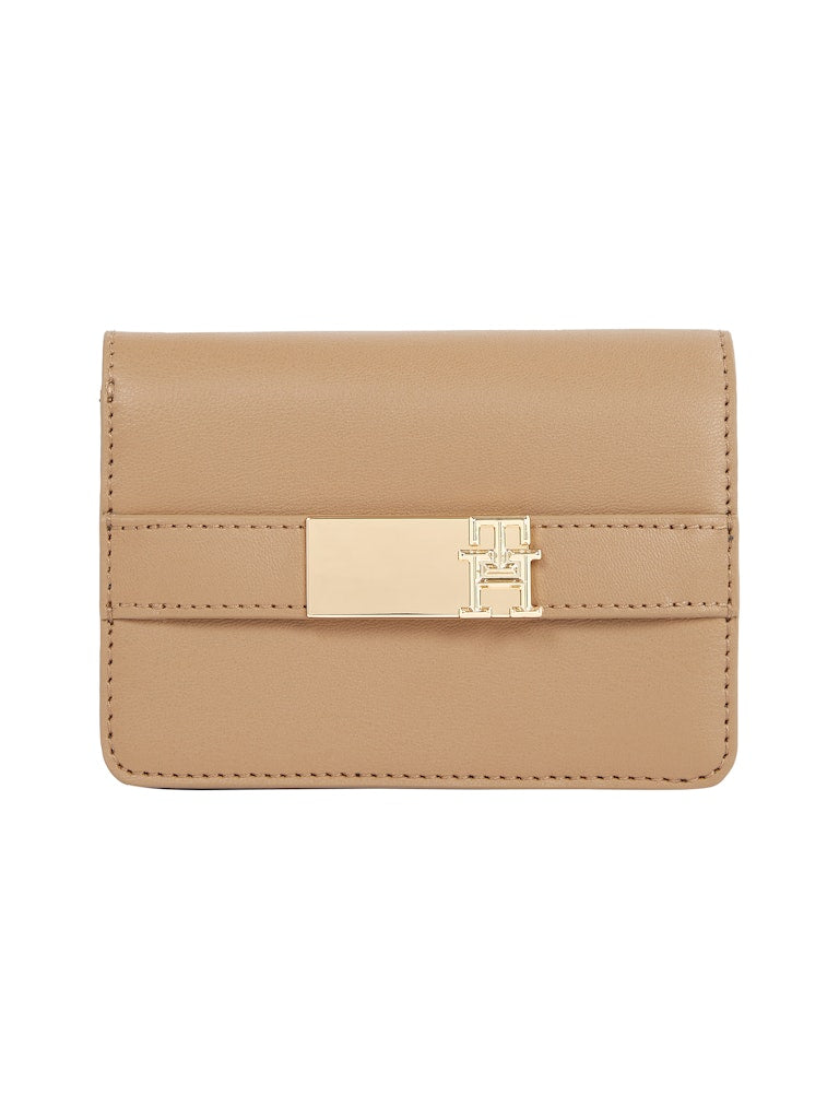 tommy-hilfiger-naisten-lompakko-th-heritage-slim-med-wallet-vaalea-beige-1