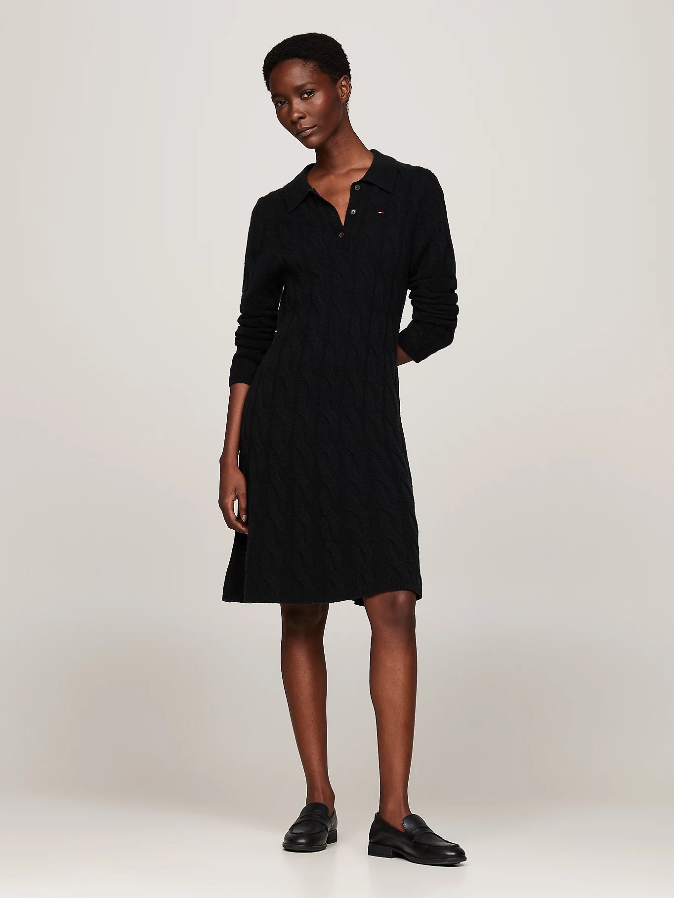 tommy-hilfiger-naisten-neulemekko-soft-wool-cable-polo-dress-musta-1