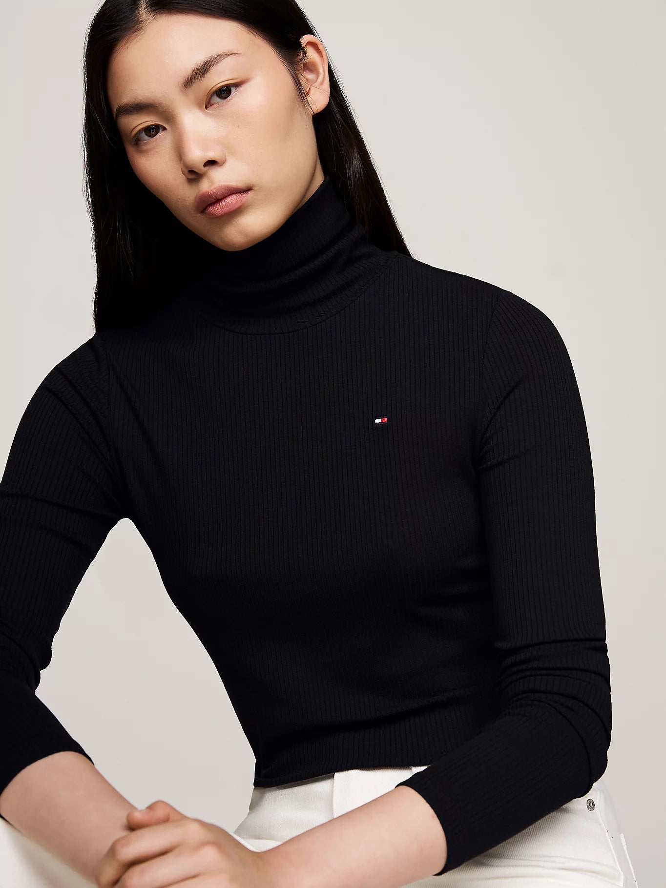 tommy-hilfiger-naisten-poolopaita-slim-5x2-rib-roll-nk-ls-musta-3