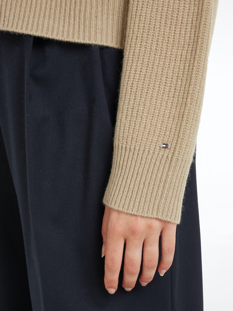 tommy-hilfiger-naisten-pusero-th-script-soft-wool-sweater-kameli-3