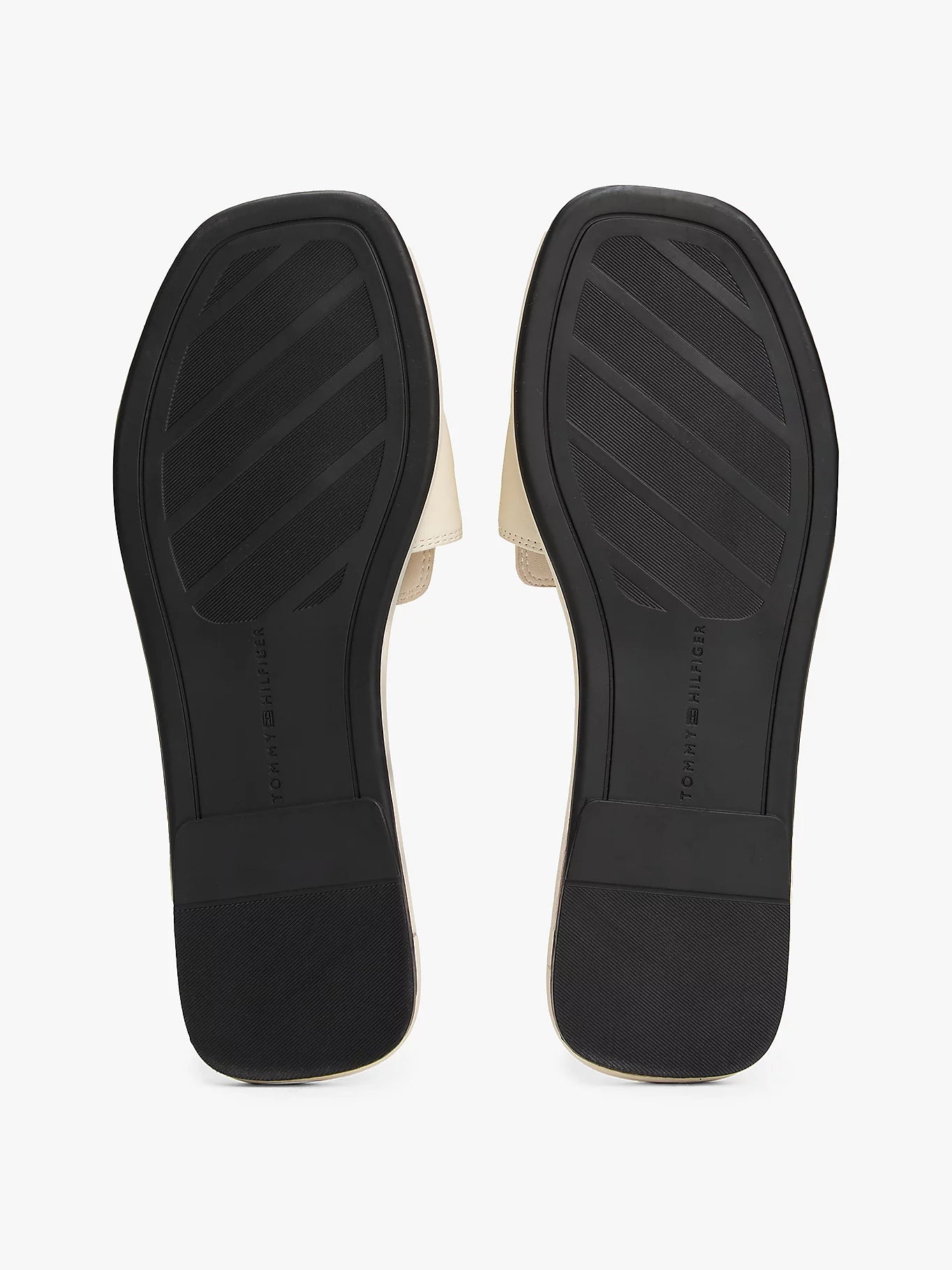 tommy-hilfiger-naisten-sandaalit-leather-horsebit-mule-luonnonvalkoinen-4