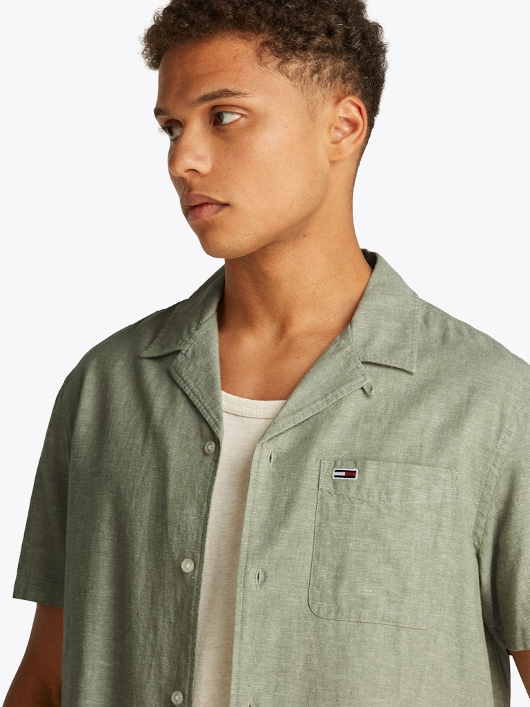 tommy-jeans-miesten-lyhythihainen-kauluspaita-tjm-linen-blend-camp-ss-ext-armeijanvihrea-4