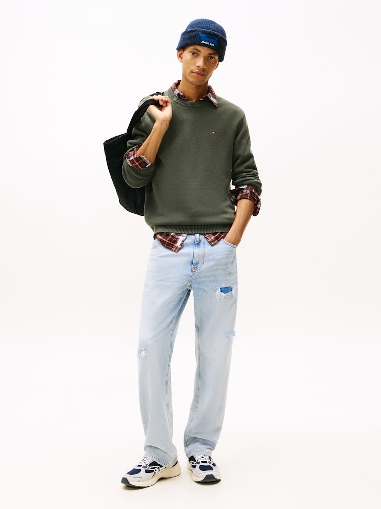 tommy-jeans-miesten-neulepsuero-tjm-slim-ess-sweater-ext-armeijanvihrea-3