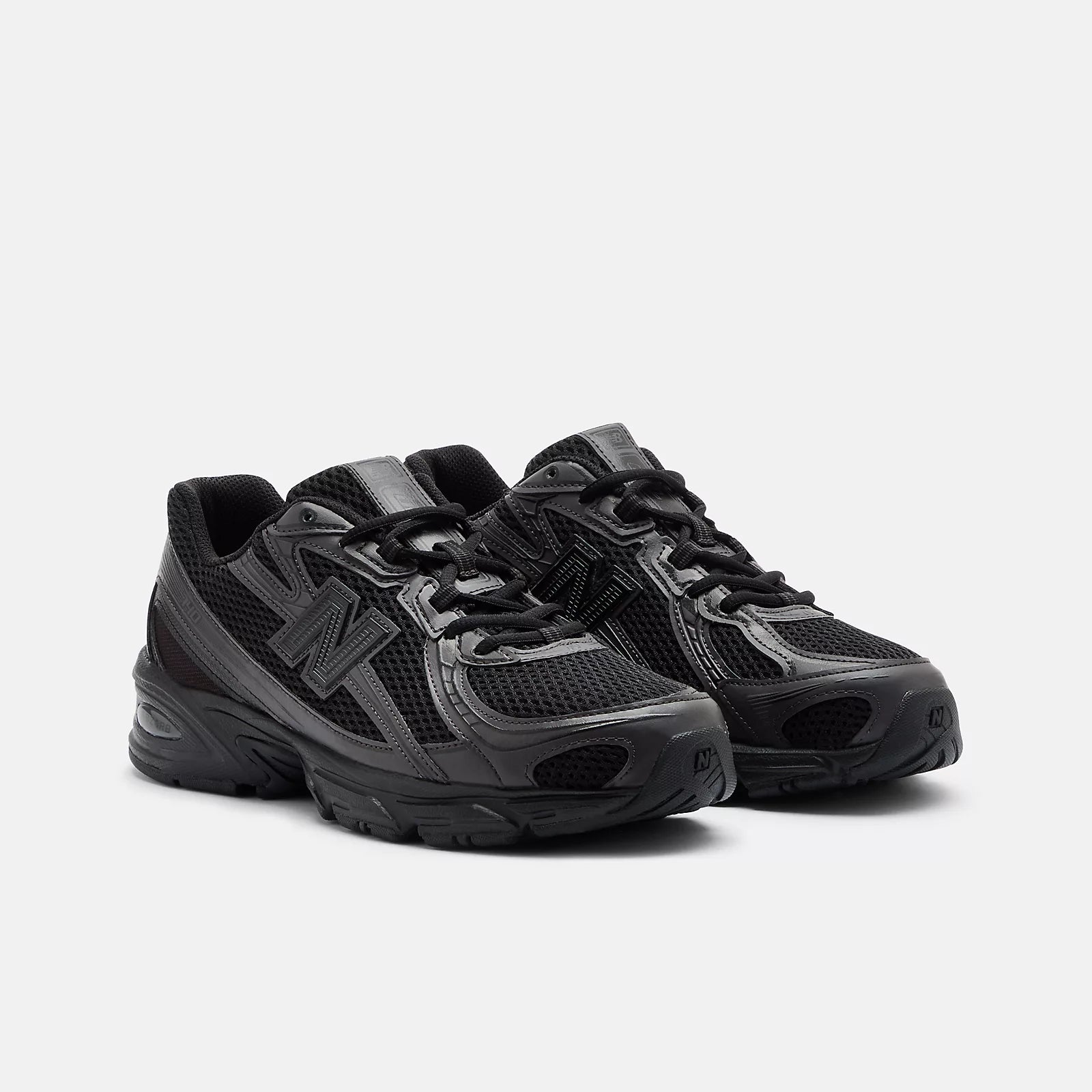 New Balance unisex kengät 740, musta