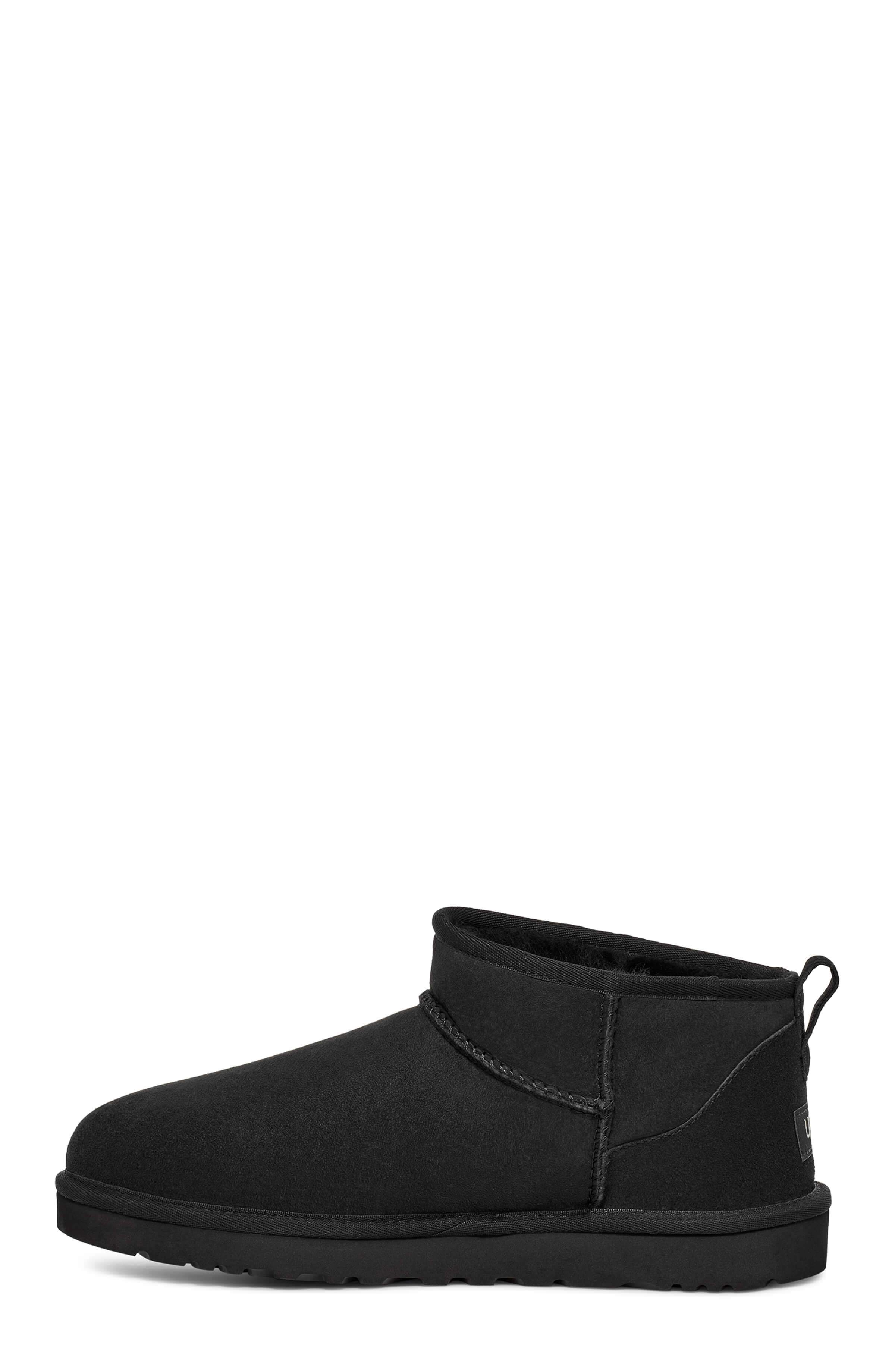 ugg-miesten-kengat-m-classic-ultra-mini-musta-3