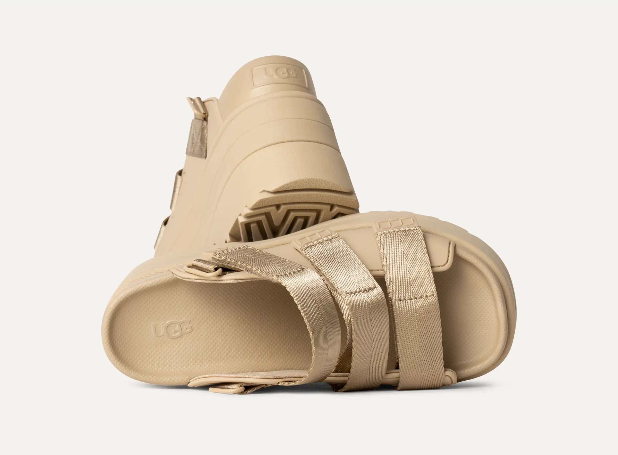 ugg-naisten-kengat-w-goldenrise-vaalea-beige-4