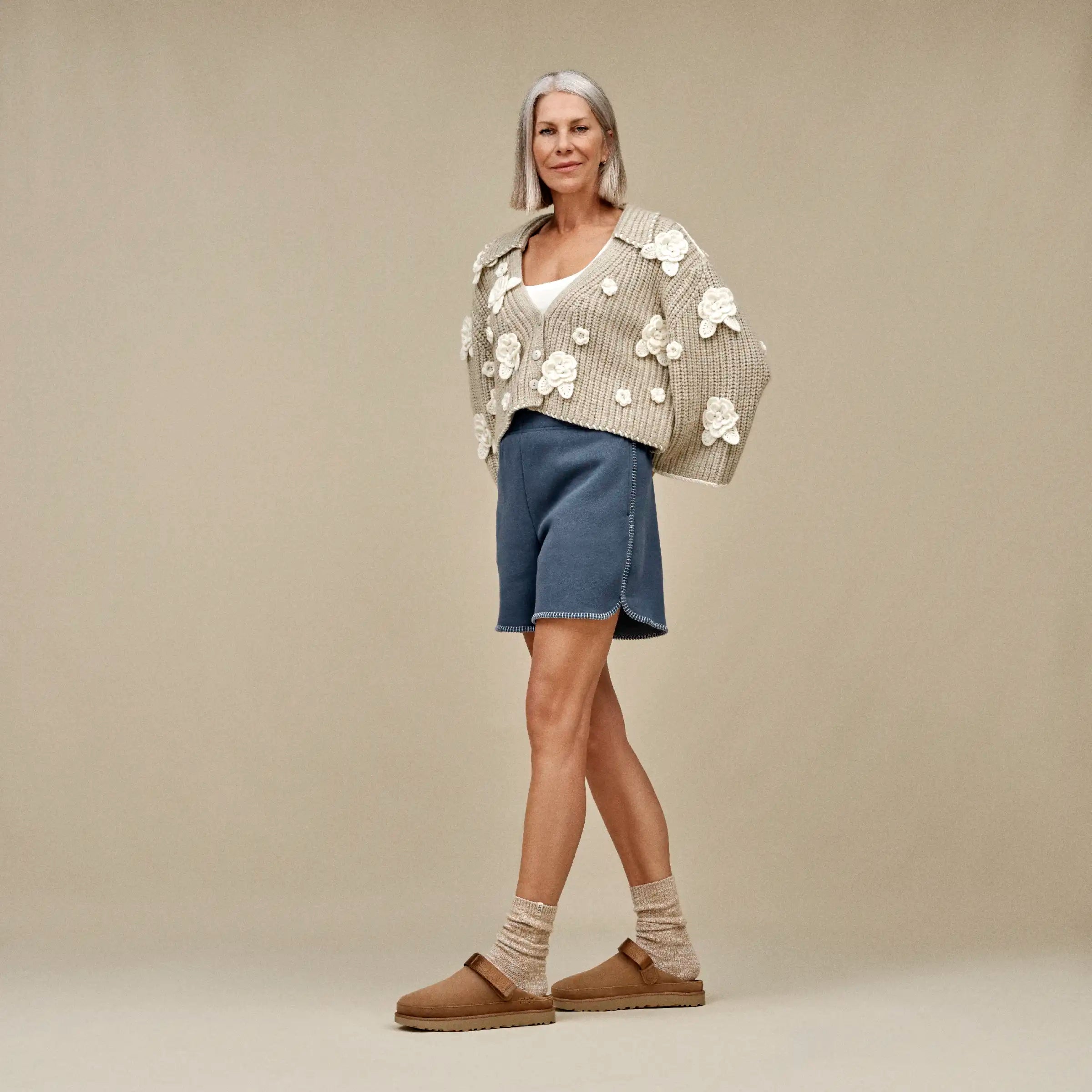 ugg-naisten-kengat-w-goldenstar-clog-kaakaonruskea-6