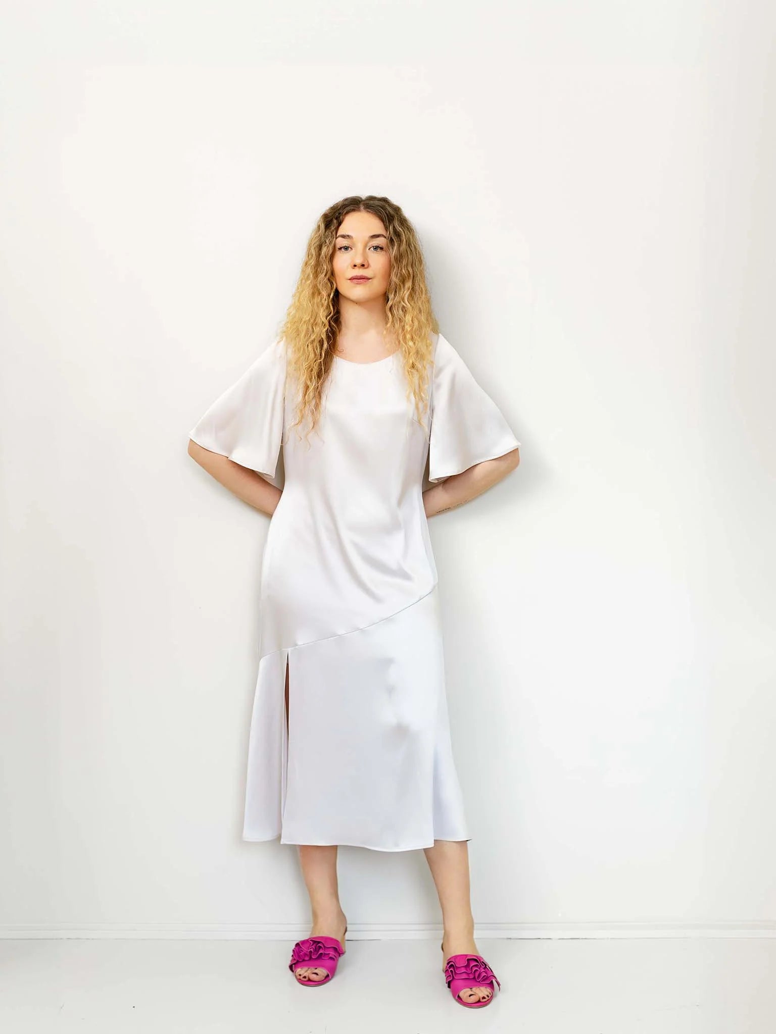 uhana-naisten-mekko-noe-dress-hiekka-1