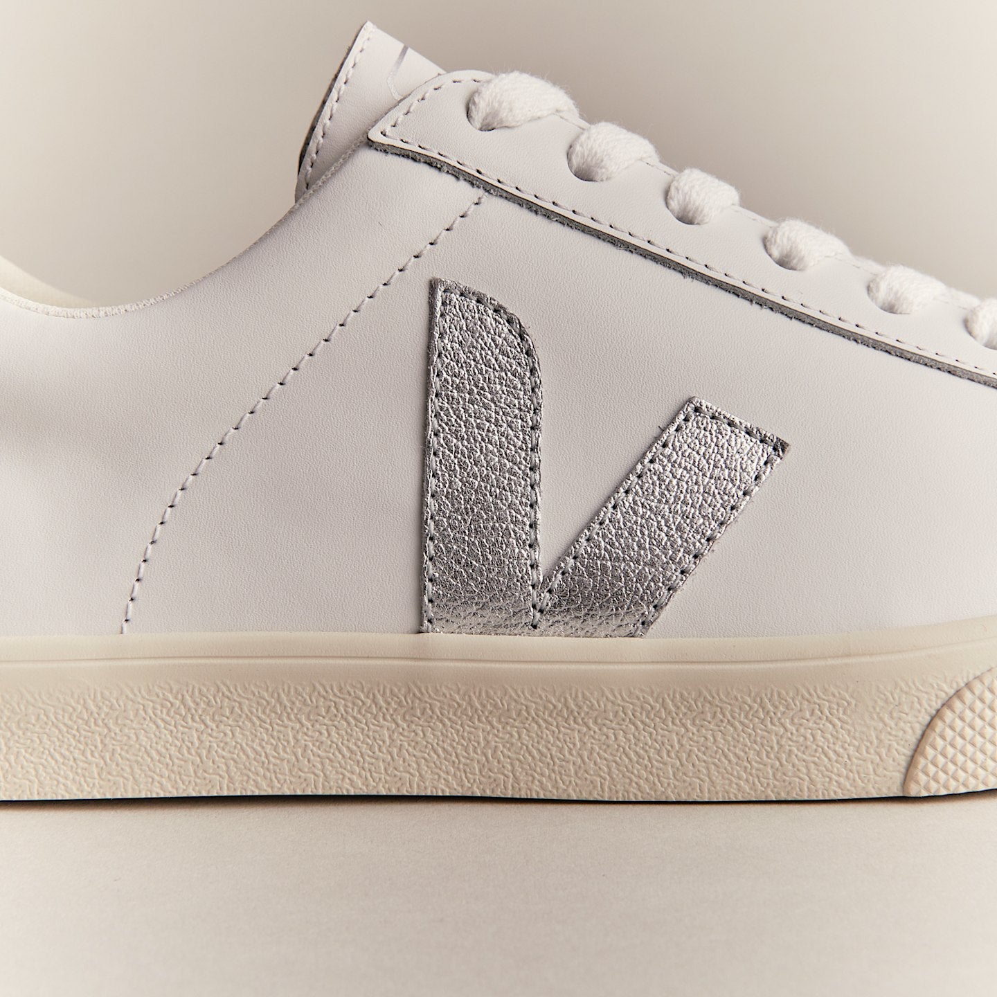 Veja naisten tennarit Esplar Logo Sneaker Extra White Silver, valkoinen