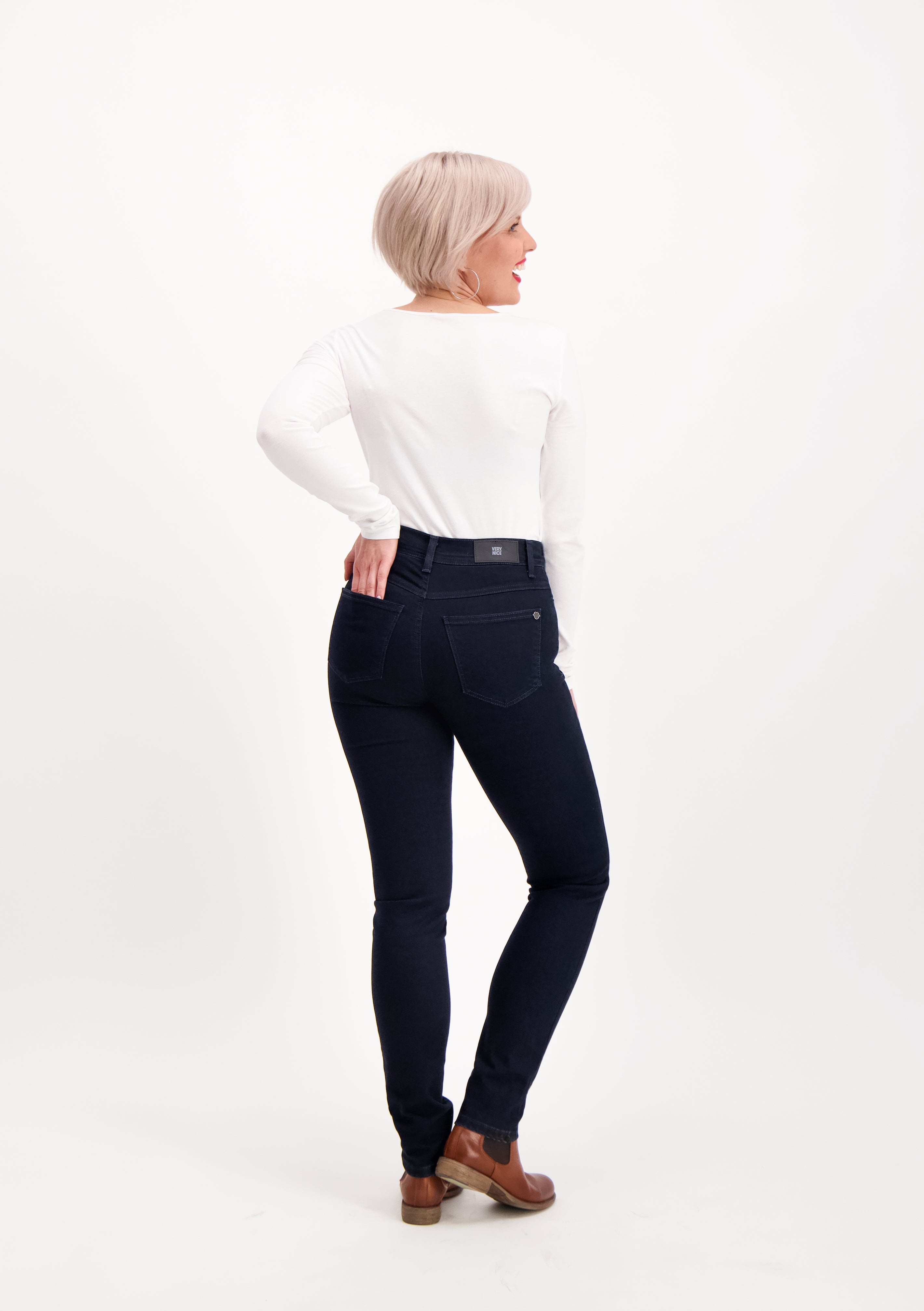 very-nice-naisten-farkut-suzie-skinny-68-tummansininen-2