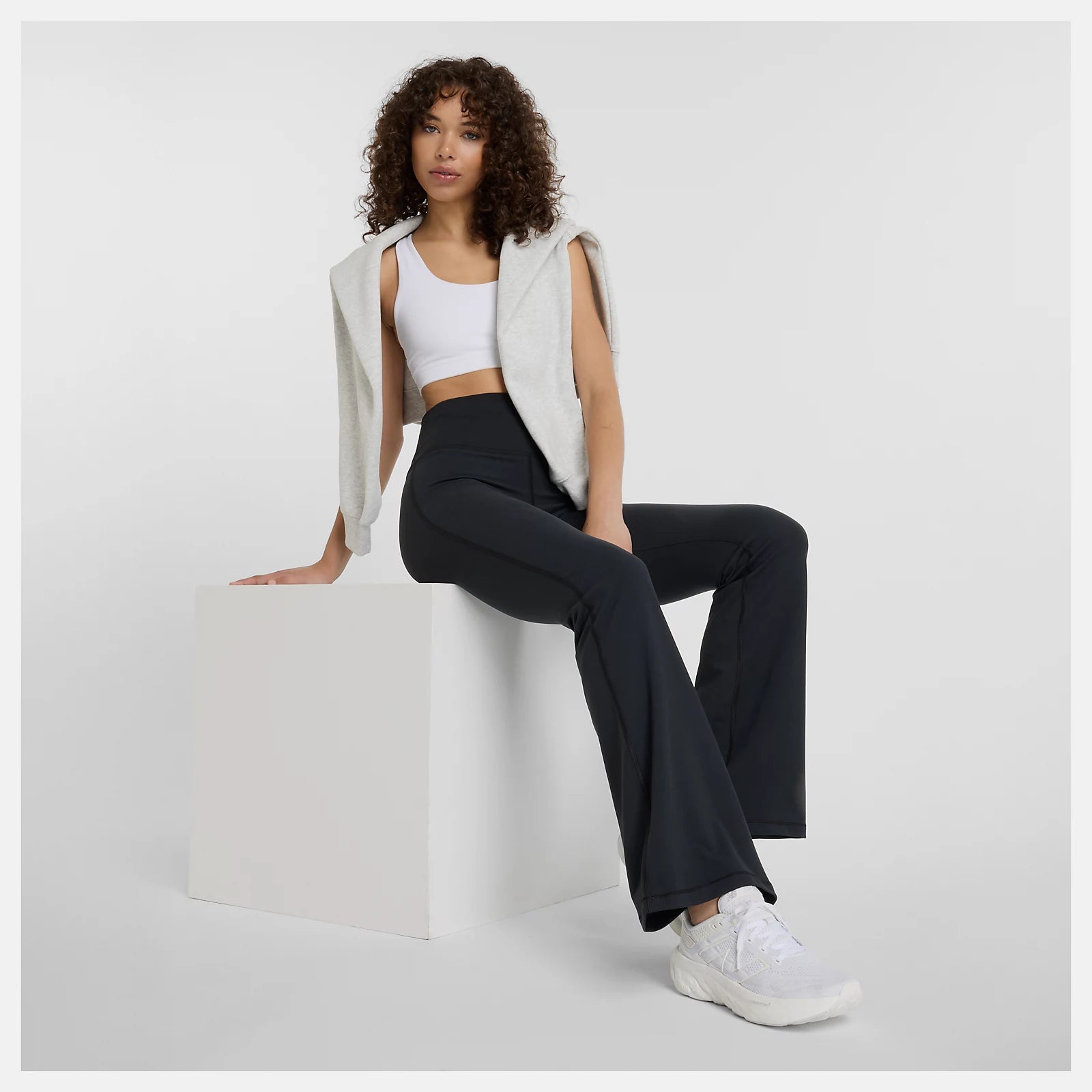 New Balance naisten leggingsit Harmony Flare Pant, musta