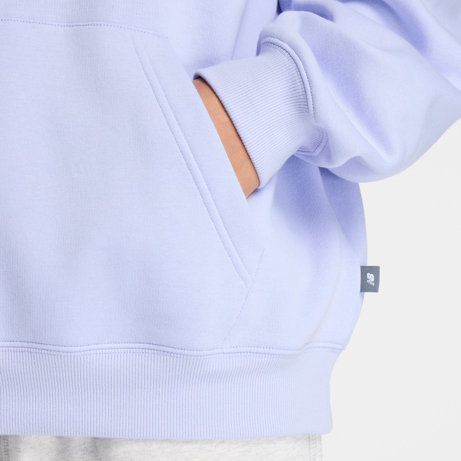 New Balance naisten huppari Linear Heritage Fleece Hoodie, lila