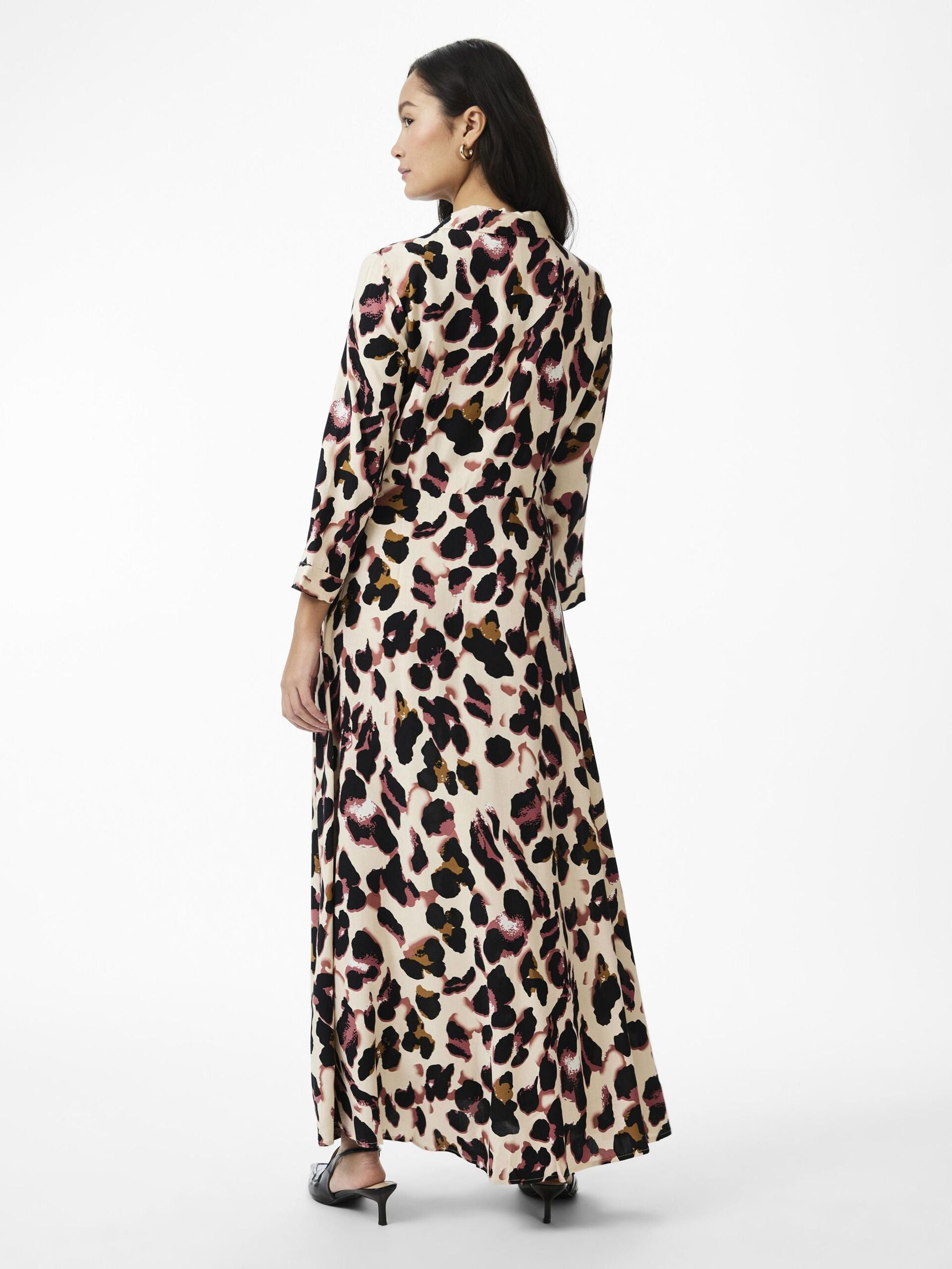 y-a-s-naisten-maksimekko-yassavanna-long-shirt-dress-beige-kuosi-2