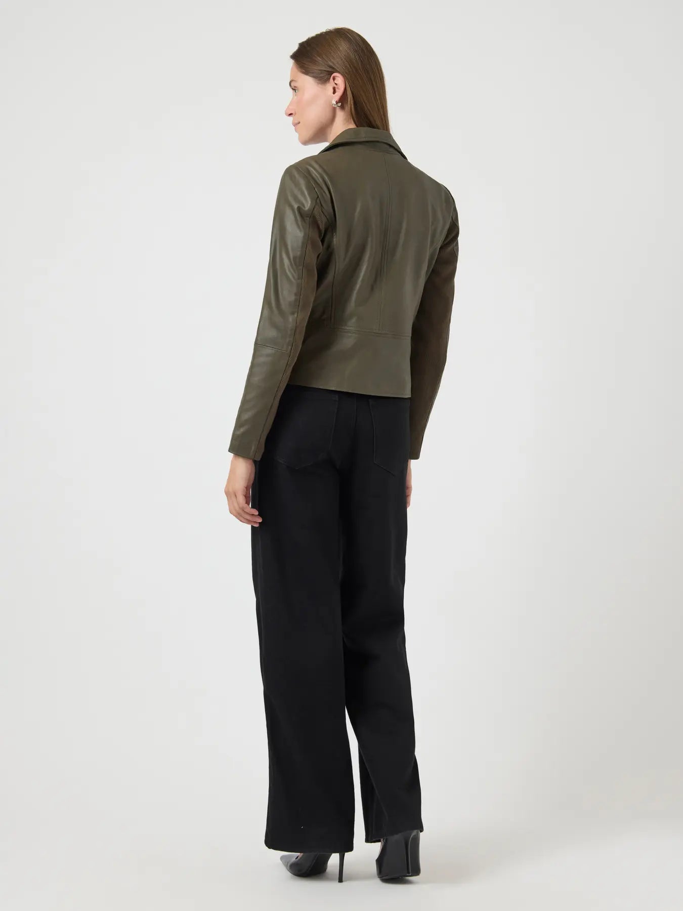 y-a-s-naisten-nahkatakki-yassophie-leather-jacket-dark-olive-2