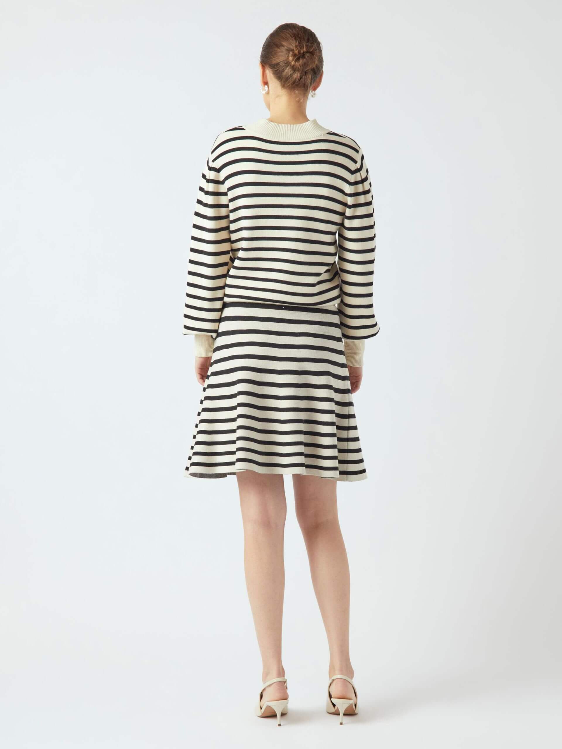 y-a-s-naisten-neulepusero-yasfonny-ls-knit-pullover-s-noos-raidallinen-valkoinen-2