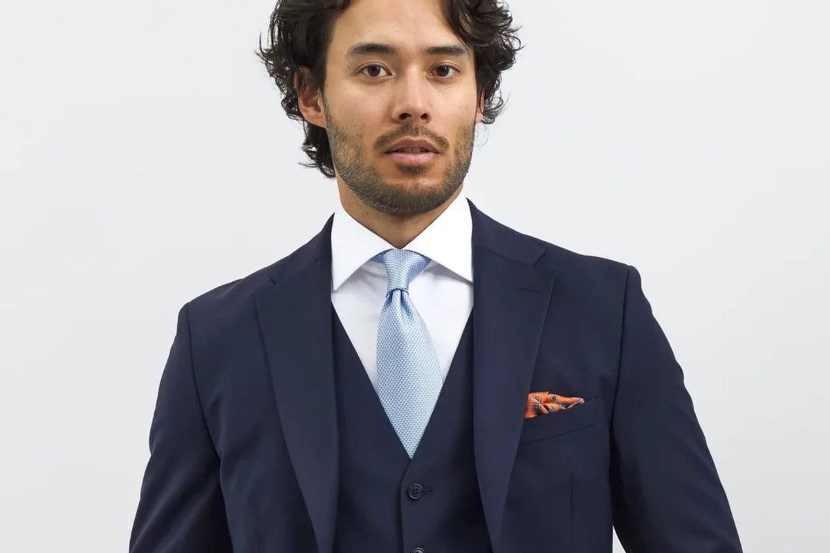 Solmion solmiminen - Ohje kravattisolmun tekoon