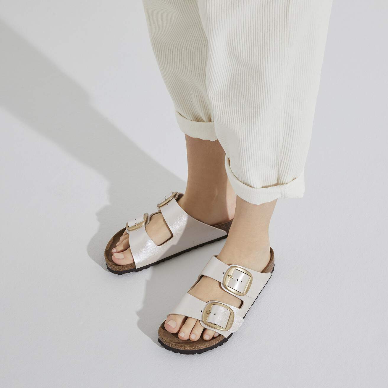 Birkenstock naisten sandaalit Arizona Big Buckle Narrow, kullankeltainen