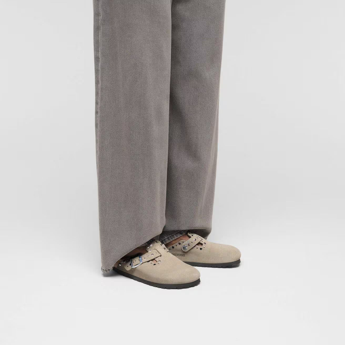 Birkenstock naisten pistokkaat Boston Rivets, ruskeanharmaa