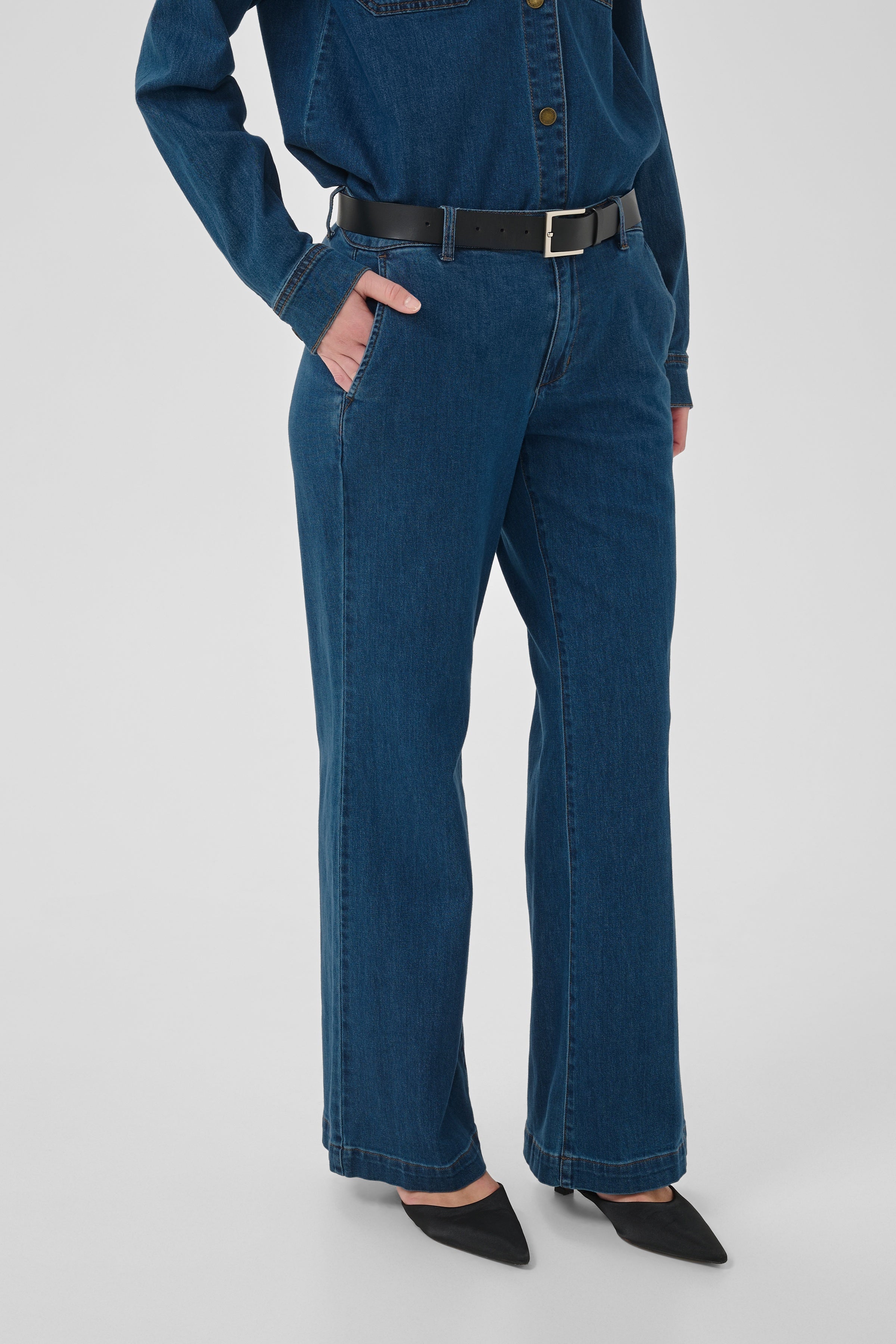 MY ESSENTIAL WARDROBE naisten farkut 30 The Lara 115, tummansininen