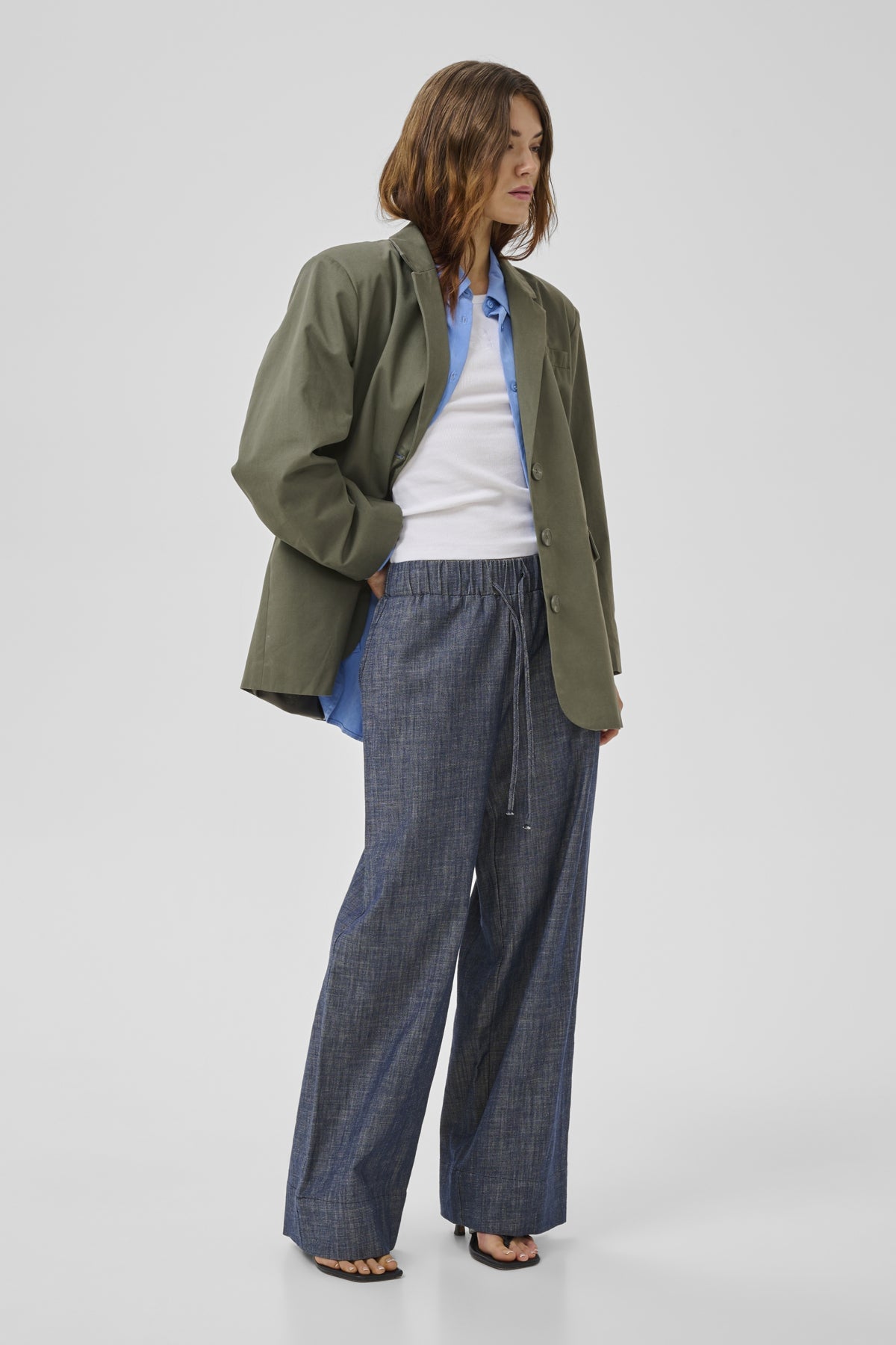 My Essential Wardrobe naisten housut Dazzie Dias Pant, tummansininen