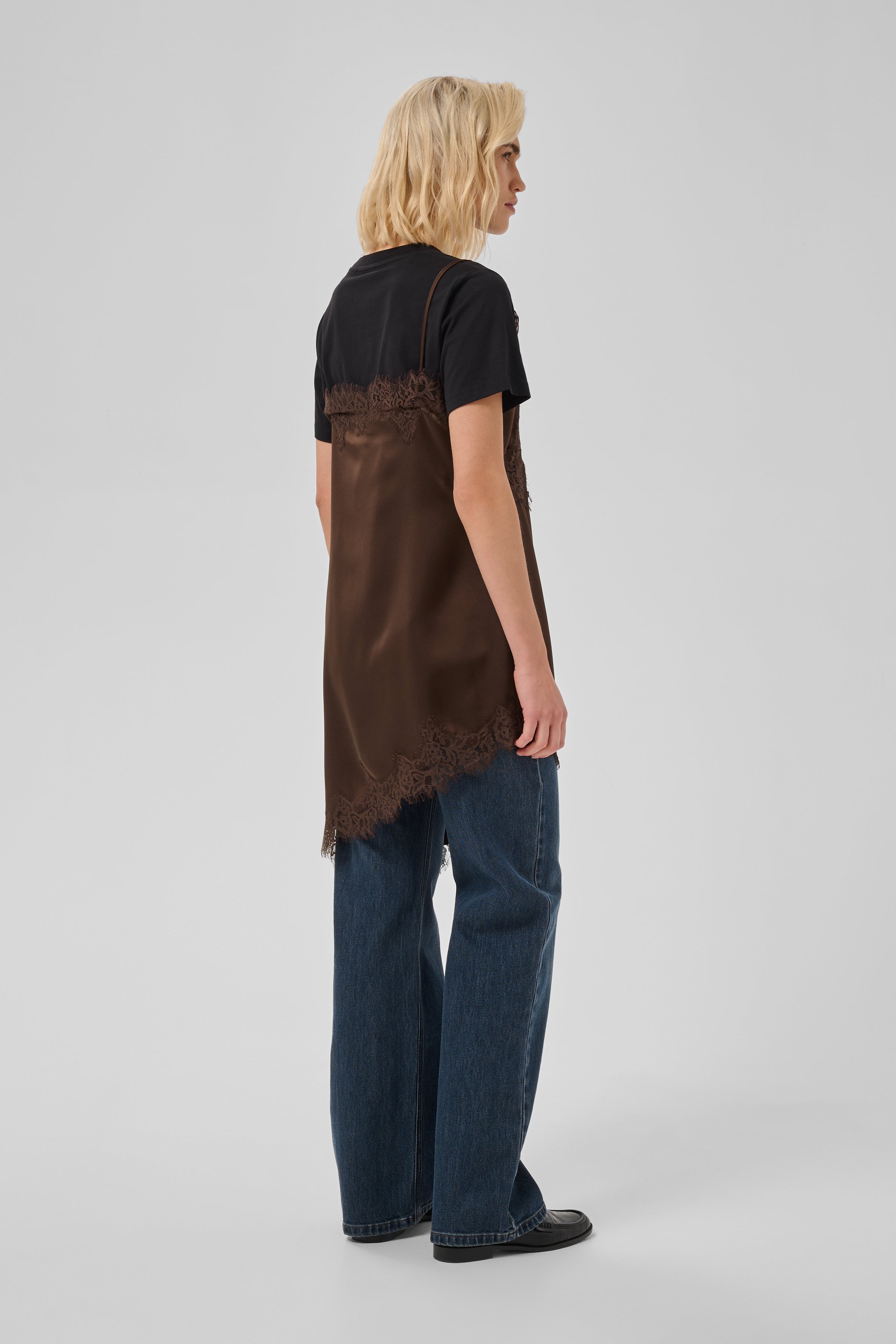My Essential Wardrobe naisten mekko Brenda Lace, tummanruskea