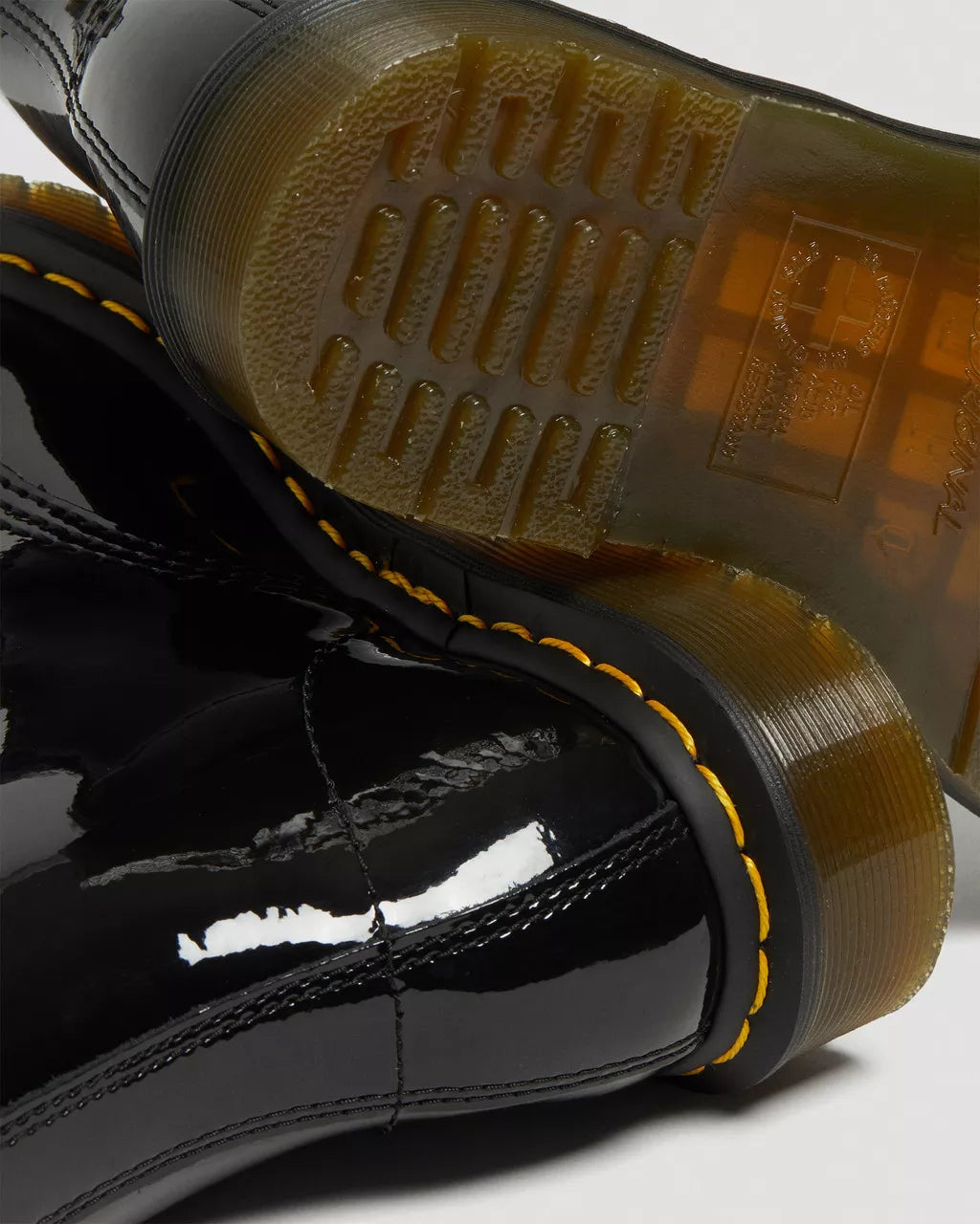 Dr. Martens naisten maiharit 1460 Patent, musta