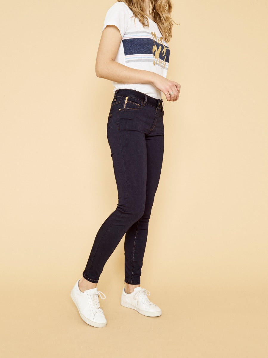 96-50198254-SEASON-00-1.jpg