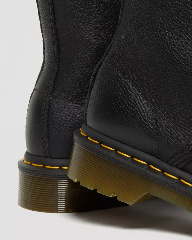 Dr. Martens naisten nauhalliset nilkkurit, 1460 Pascal Virginia, Musta