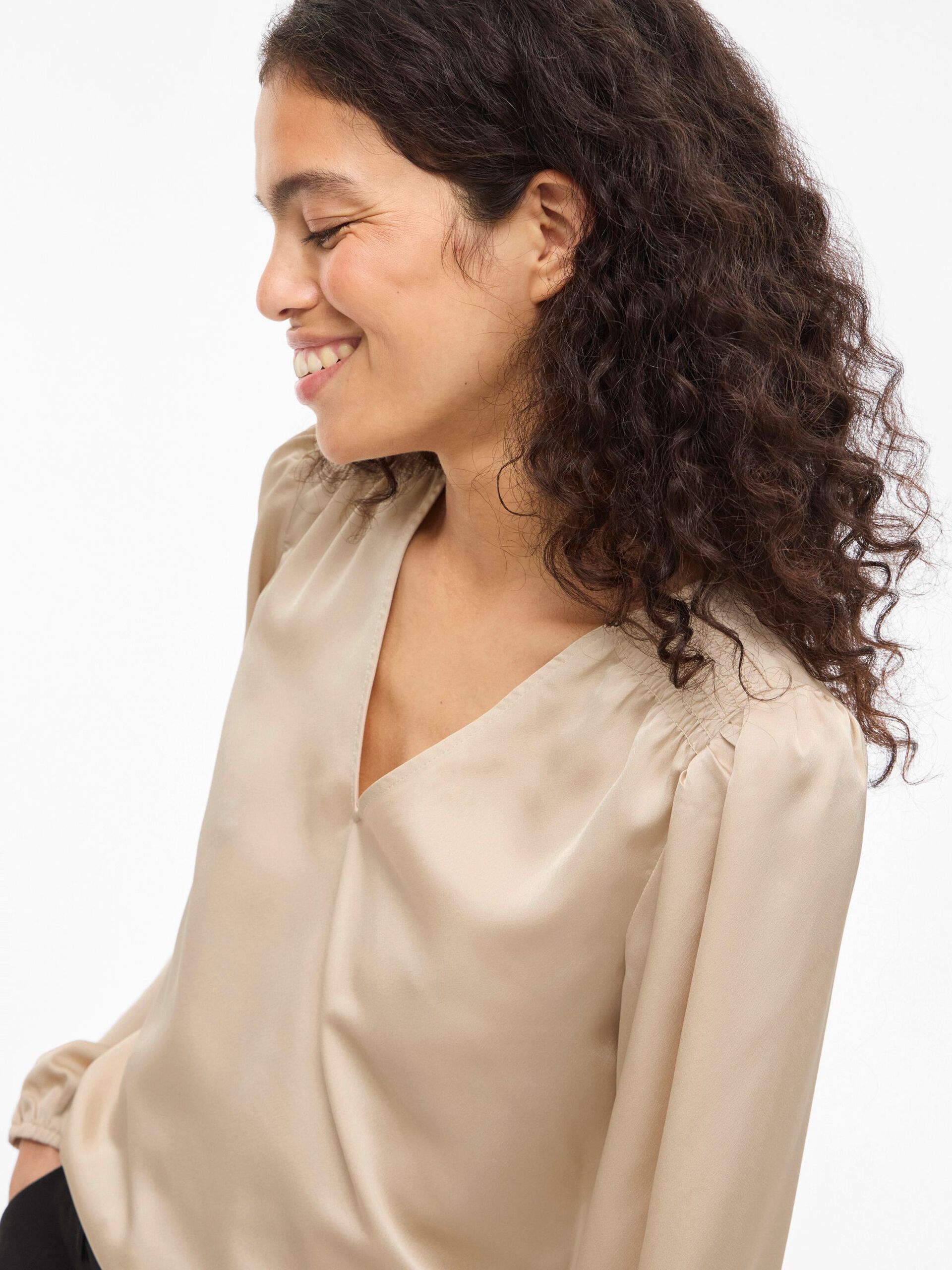 Vila naisten pusero Vielette L/S Smock Satin Top, Cement