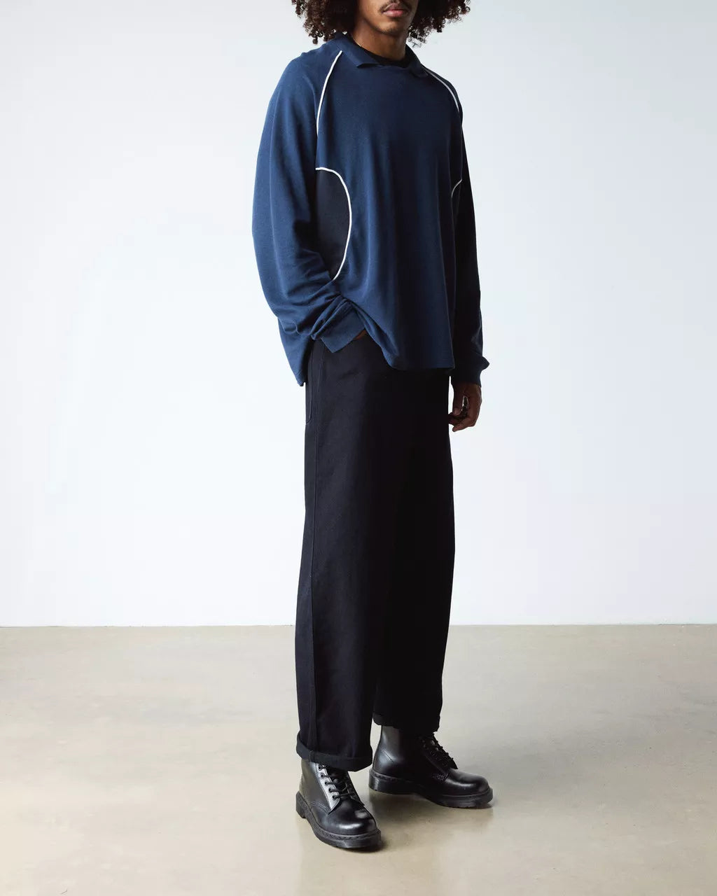 Dr. Martens unisex kengät, 1460 MONO 8 EYE BOOT Musta