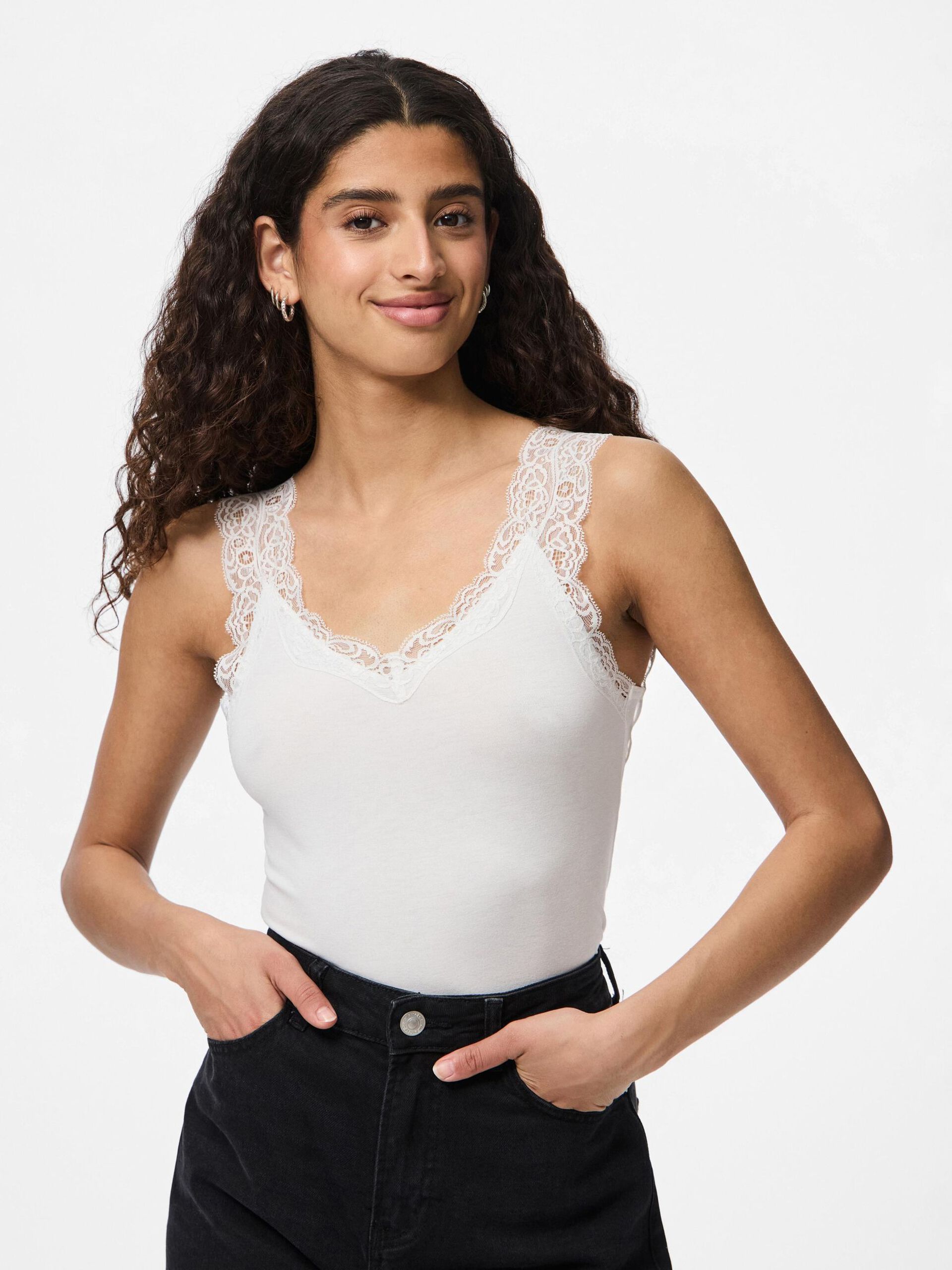 Pieces naisten toppi PCBARBERA LACE TOP JRS NOOS, valkoinen