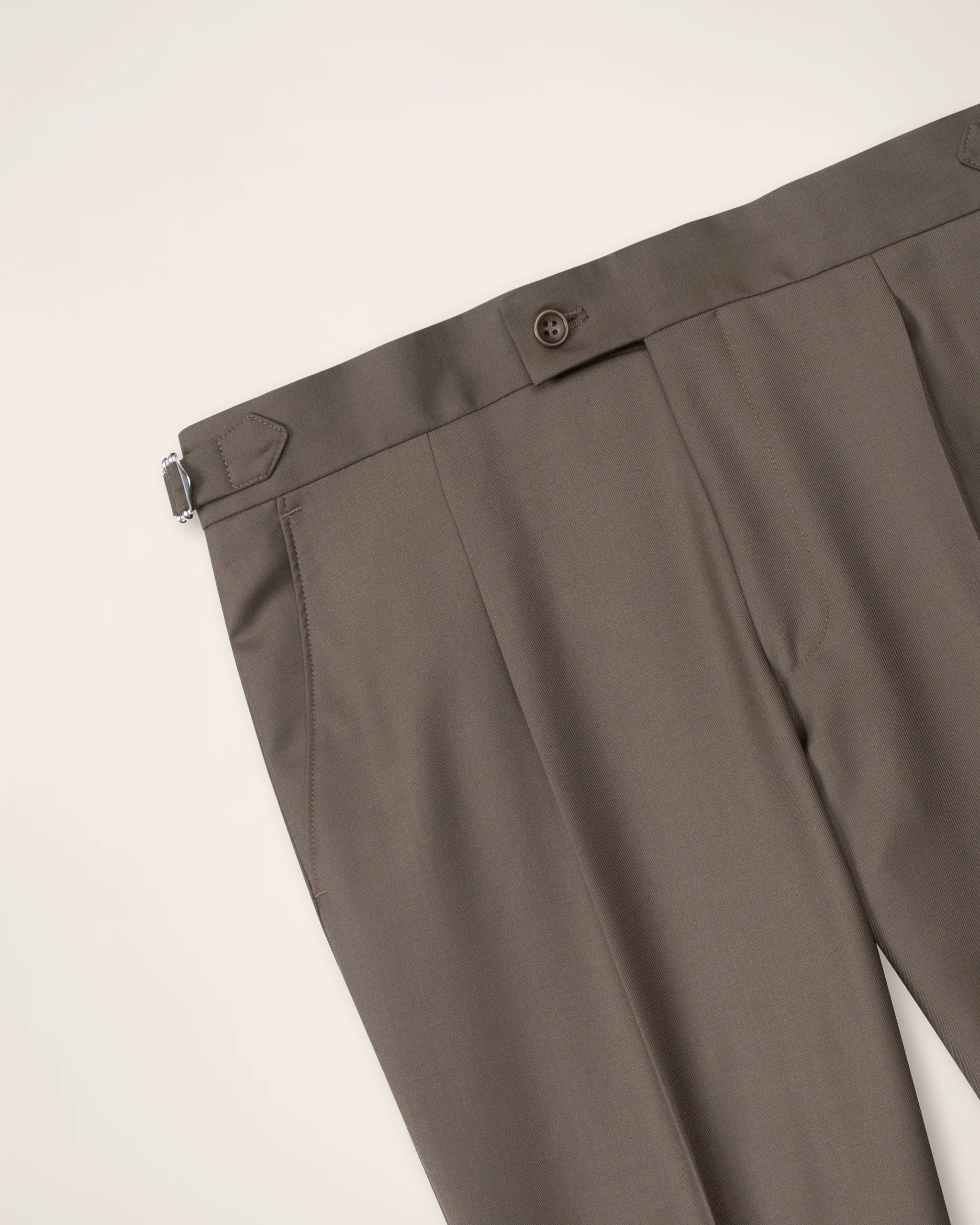 Turo puvunhousur Hanko 3 Pleated Trousers Vitale, ruskea