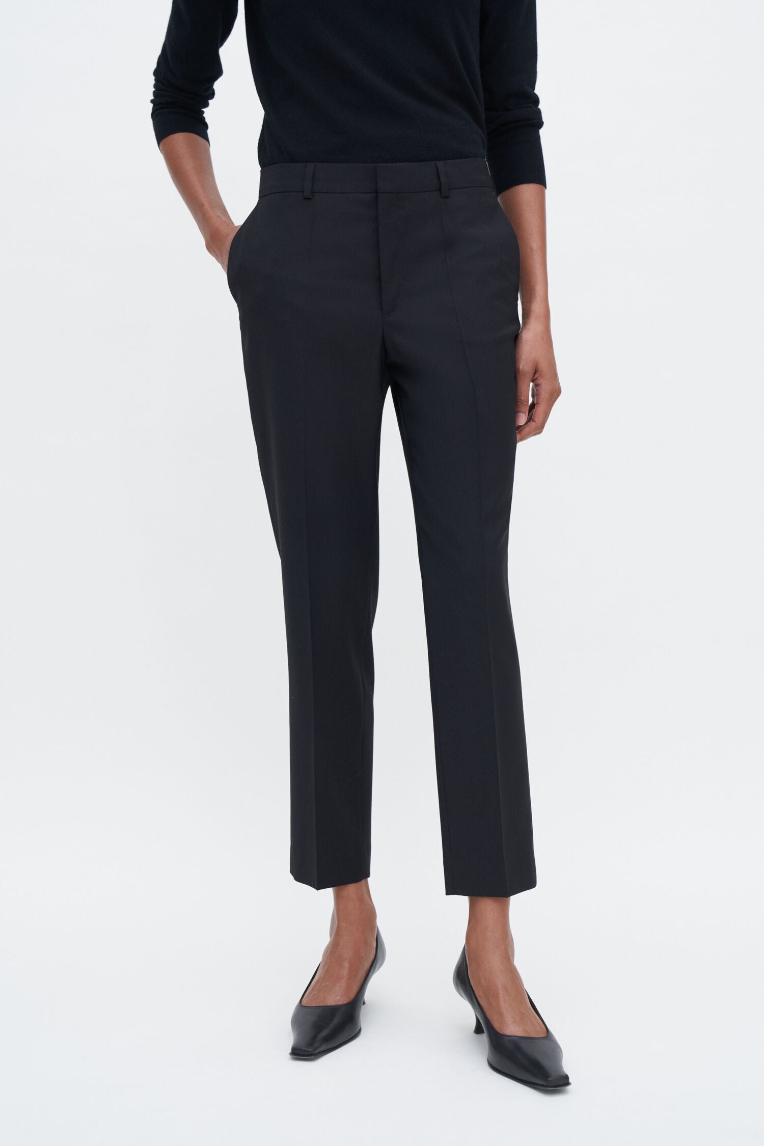 Filippa K naisten housut Emma Cropped Cool Wool Trouser, musta