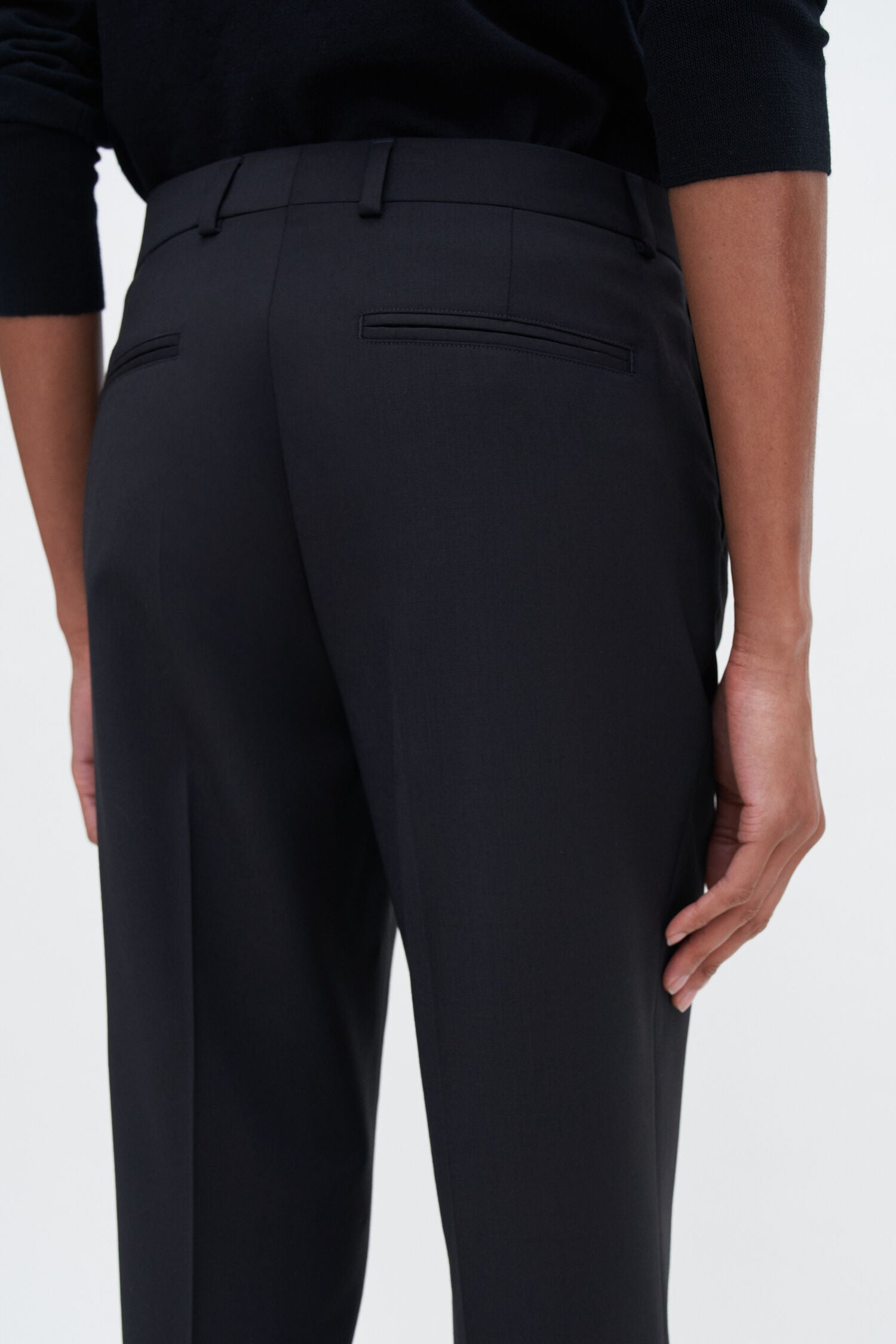 Filippa K naisten housut Emma Cropped Cool Wool Trouser, musta