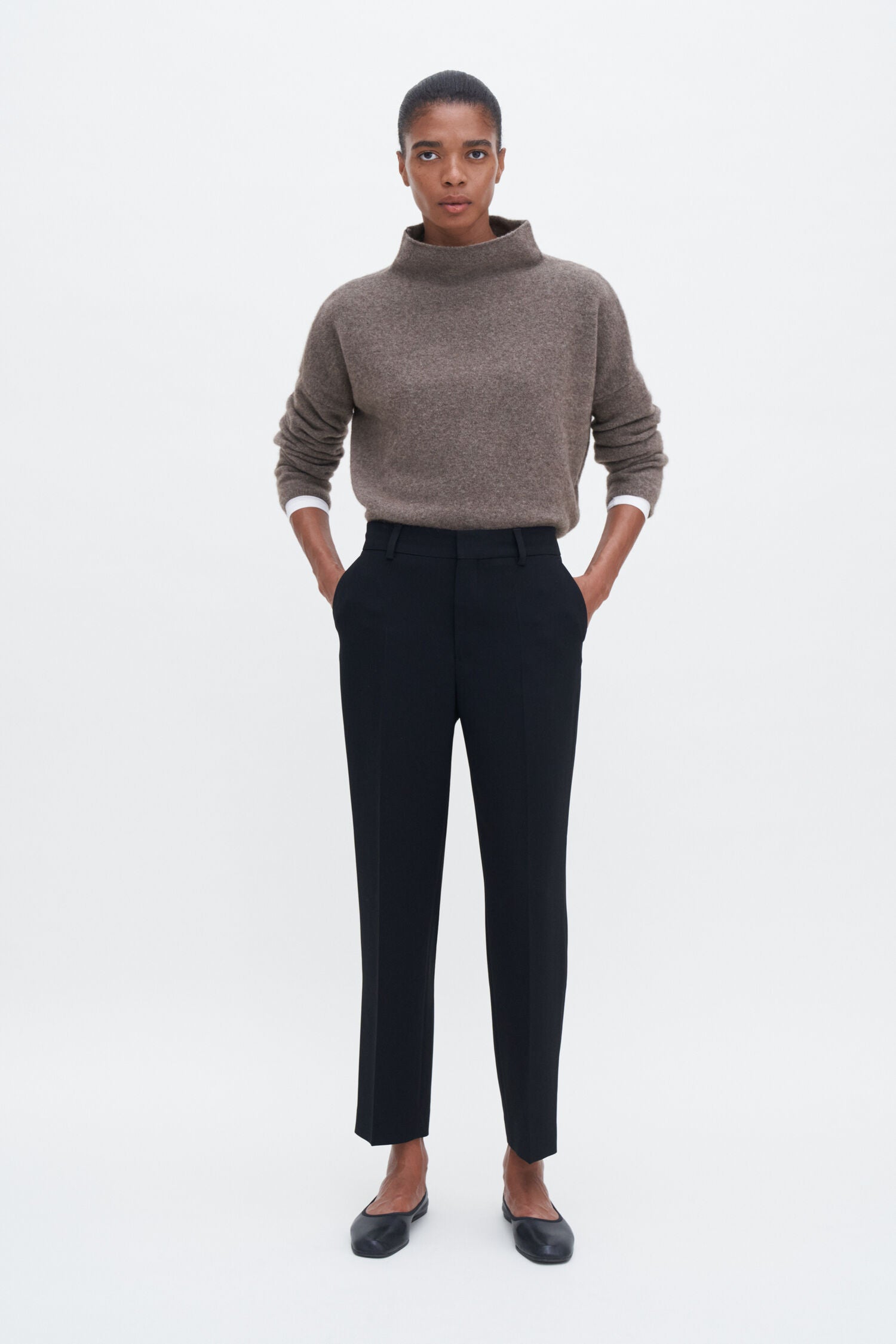 Filippa K naisten neulepusero Mika Yak Funnelneck Sweater, Kaakaonruskea