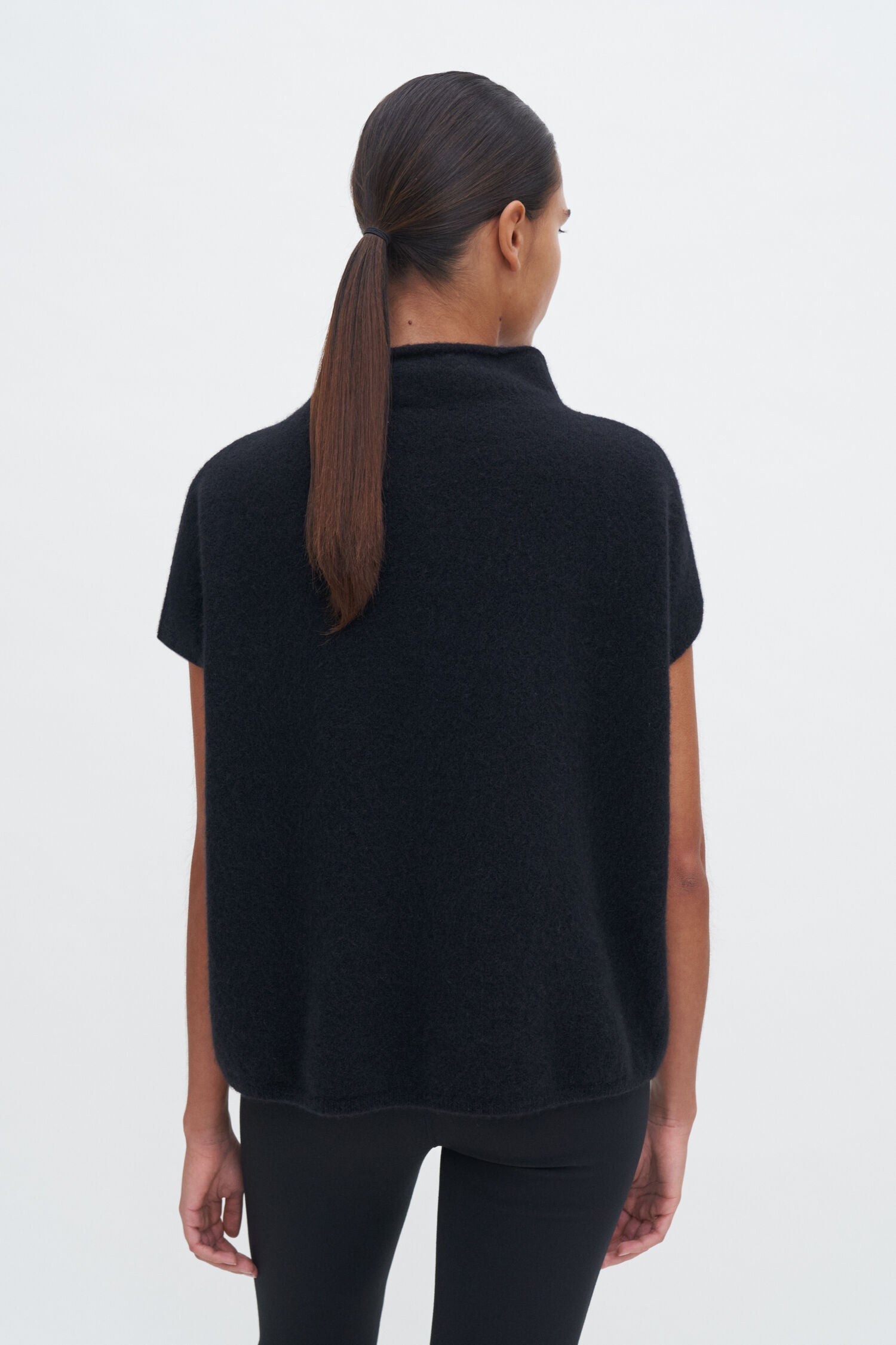 Filippa K naisten neulepusero Ximena Sweater, musta