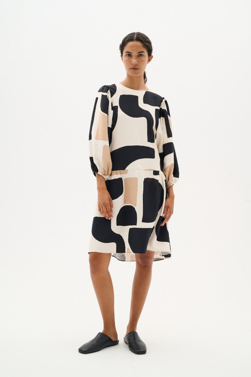 inwear-naisten-mekko-cominoiw-dress-neutral-soft-blocks-1