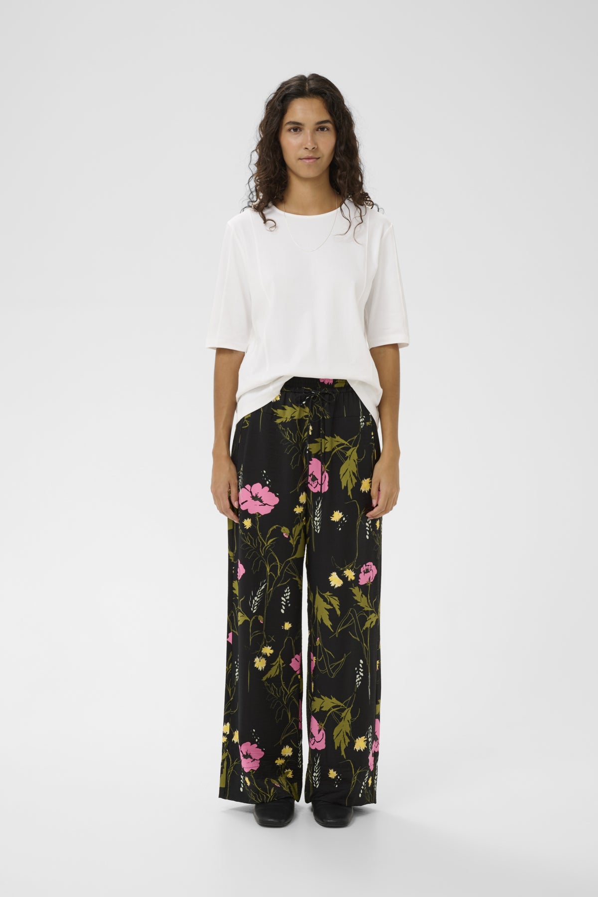 Inwear naisten housut Lucilleiw Pant, kukallinen kuosi