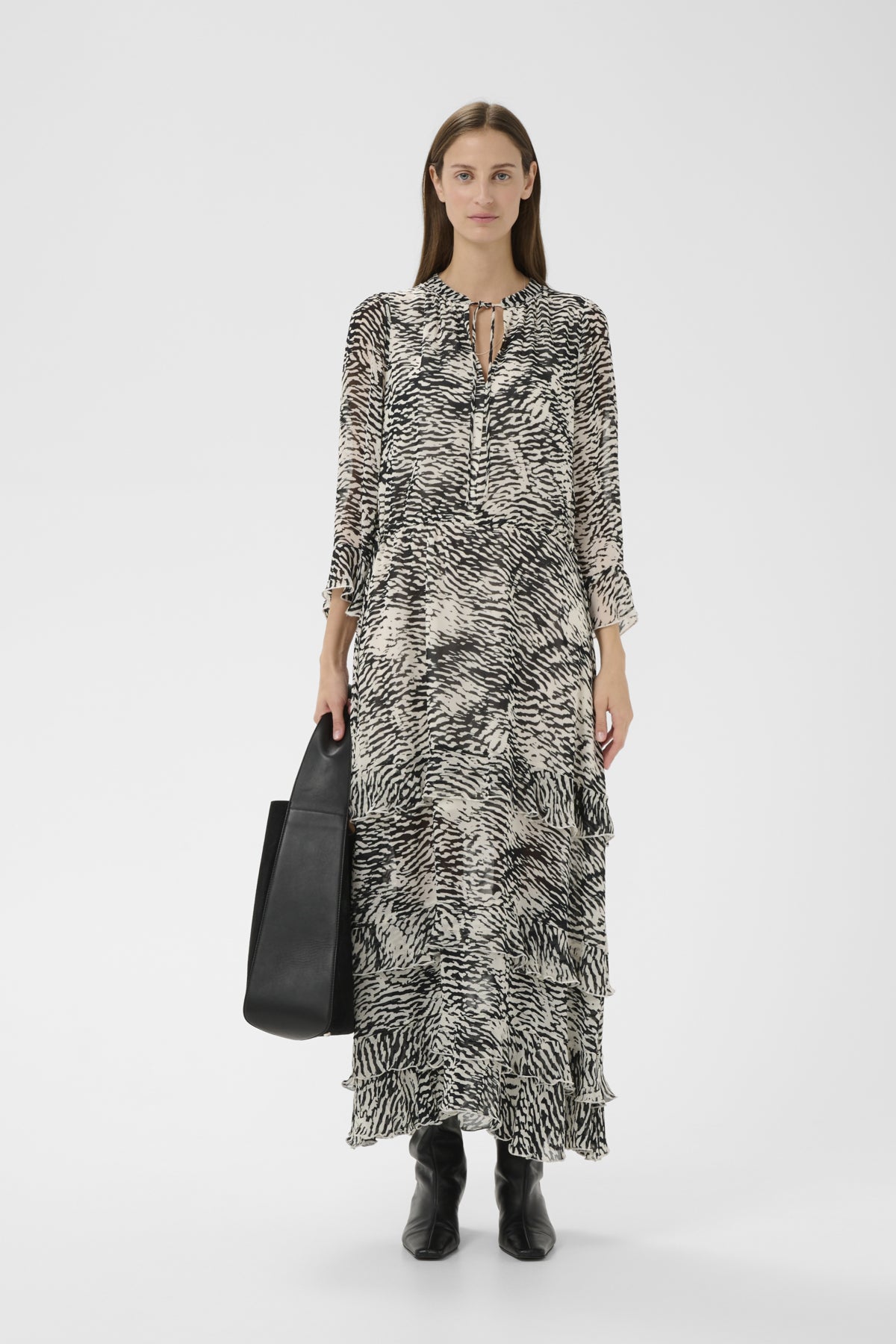 Inwear naisten mekko LyonIW Dress, Black Wavy Structure