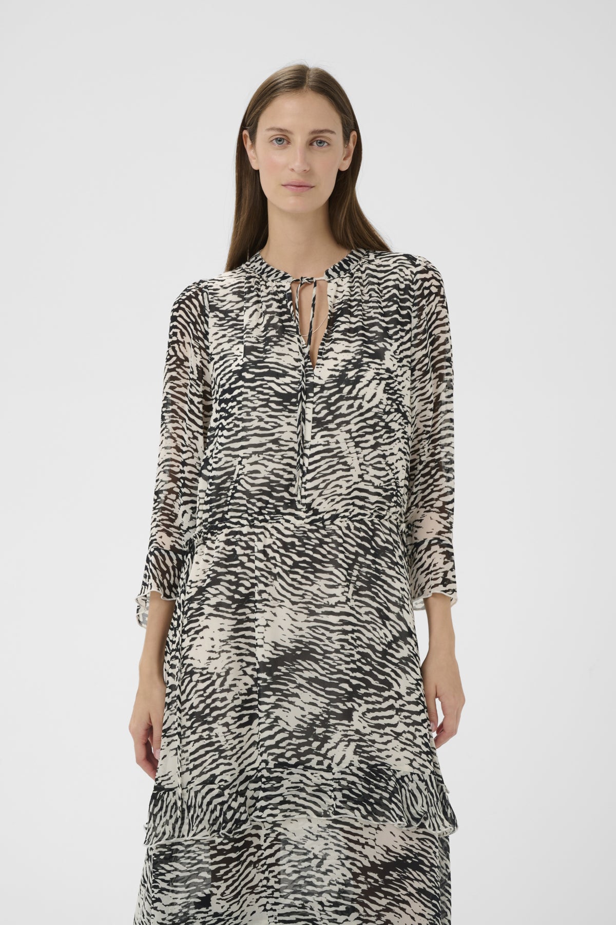 Inwear naisten mekko LyonIW Dress, Black Wavy Structure