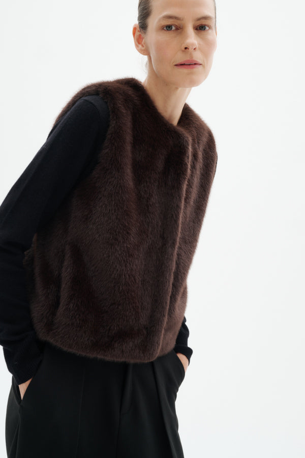 InWear naisten tekoturkisliivi Zabelleiw Waistcoat, Chocolate Brown