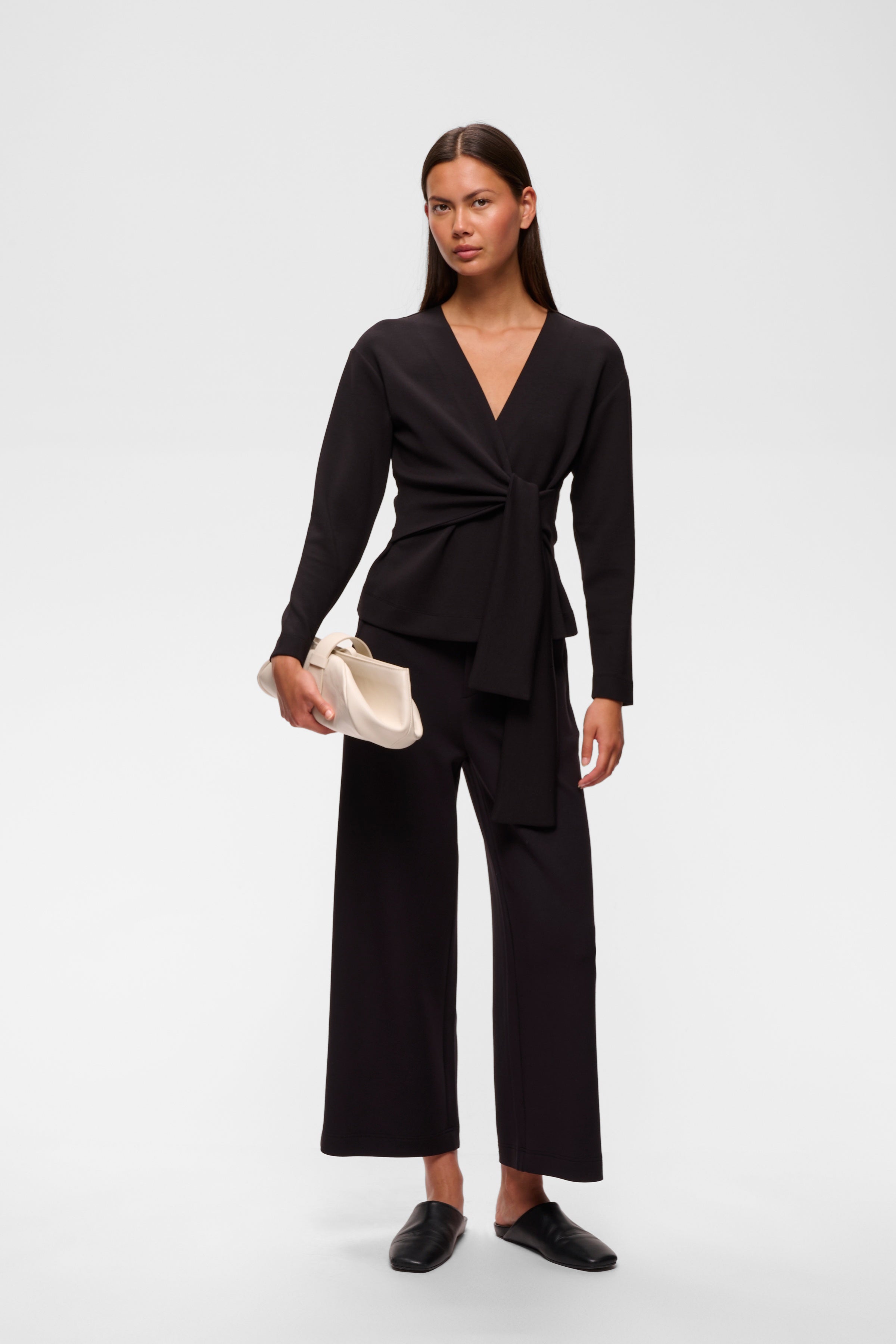 InWear naisten pusero AggieIW Vincent Knot Blouse, musta
