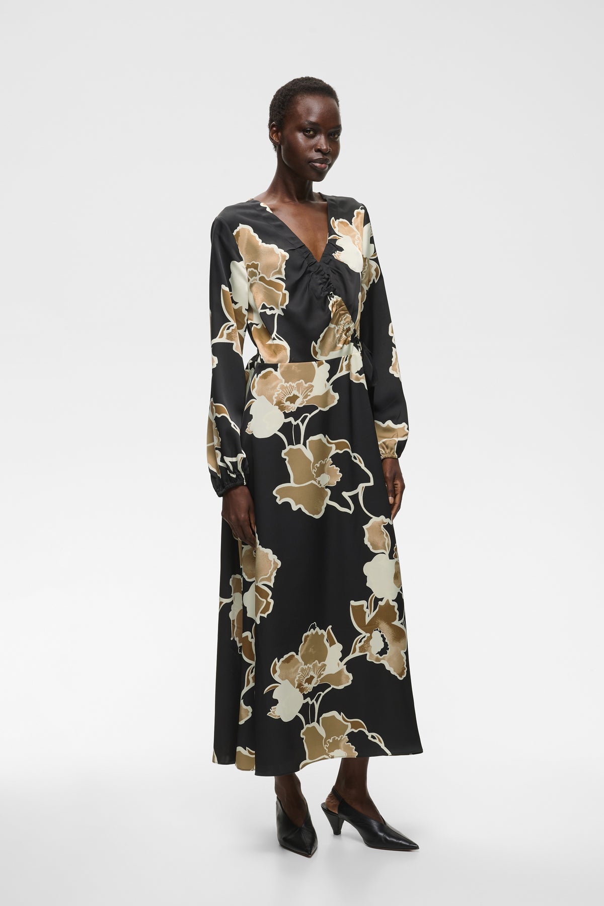 InWear naisten mekko OliveIW Wrap Dress, Black Sketch Flower