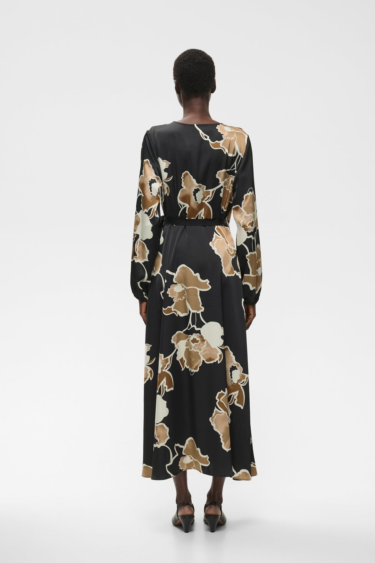 InWear naisten mekko OliveIW Wrap Dress, Black Sketch Flower