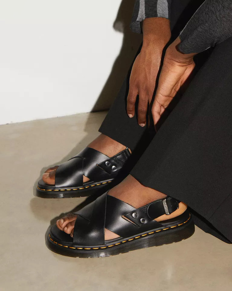 Dr. Martens naisten sandaalit Zane Sandal, musta